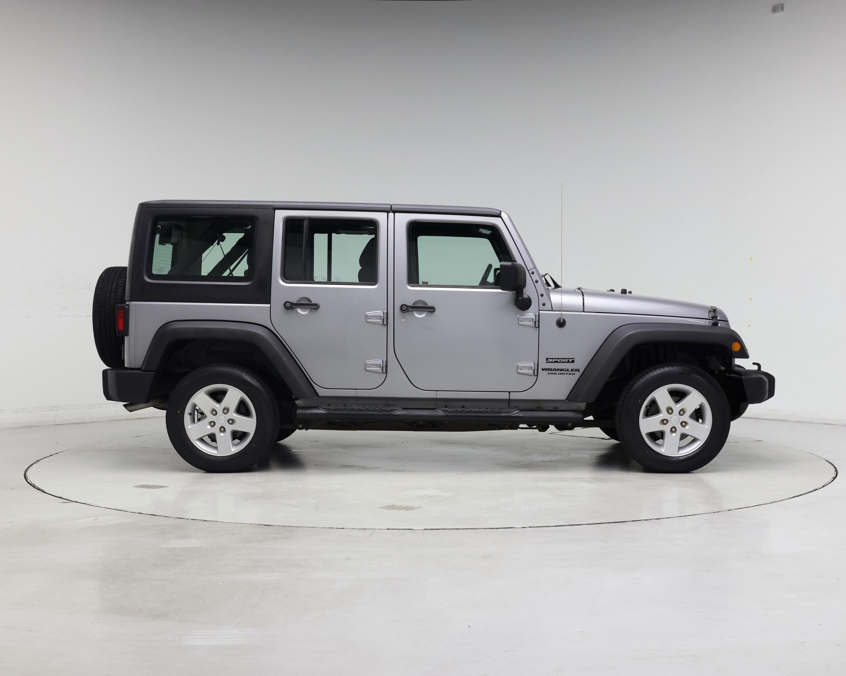 Thumbnail: 2016 Jeep Wrangler - 7