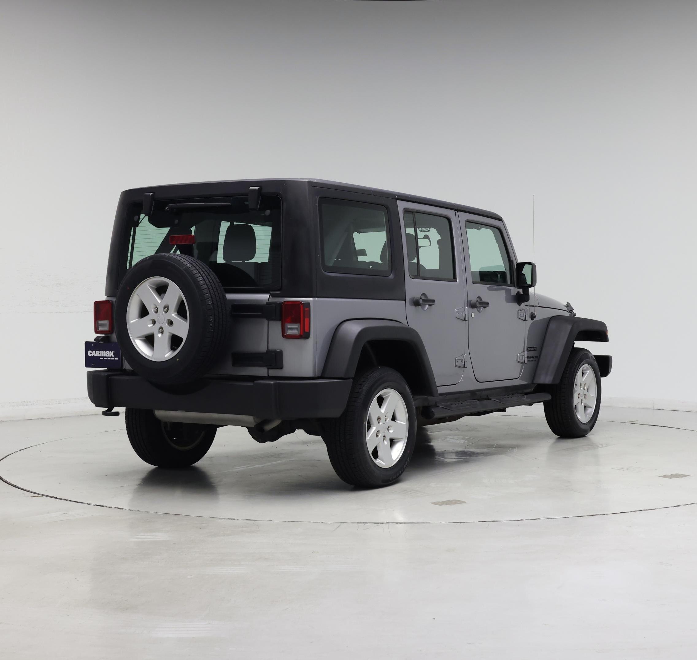 Thumbnail: 2016 Jeep Wrangler - 8