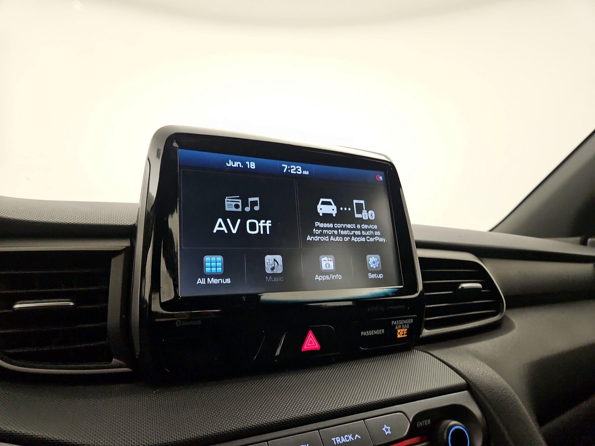Thumbnail: 2020 Hyundai Veloster - 15