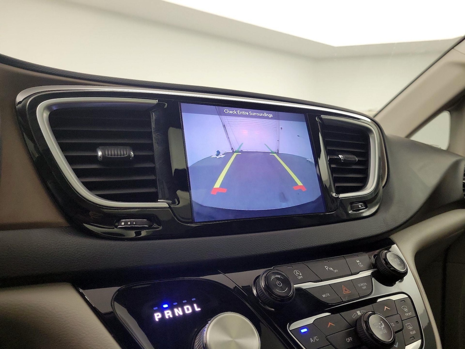 2019 Chrysler Pacifica Touring L Plus - Photo 14