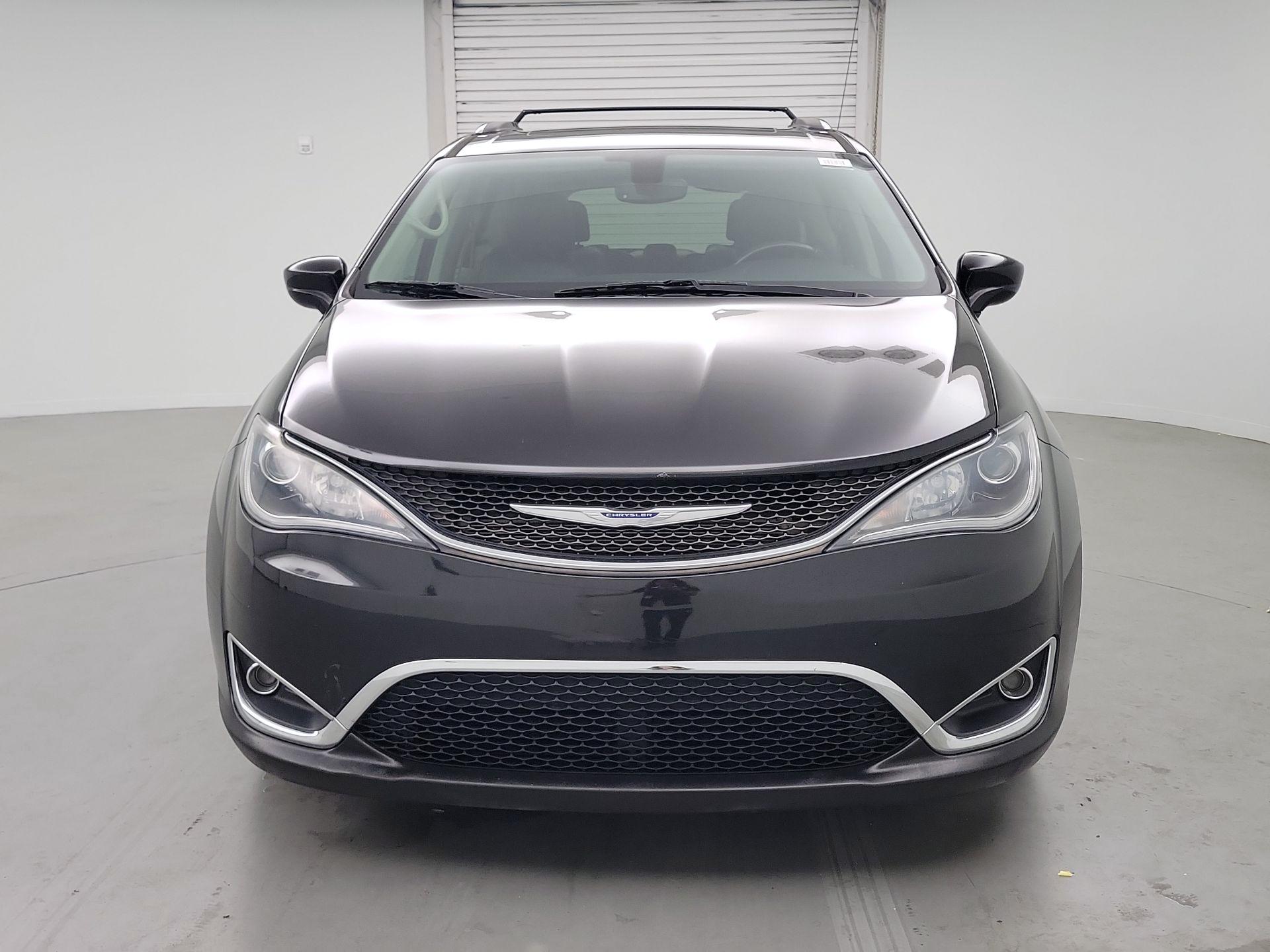 Thumbnail: 2019 Chrysler Pacifica - 2
