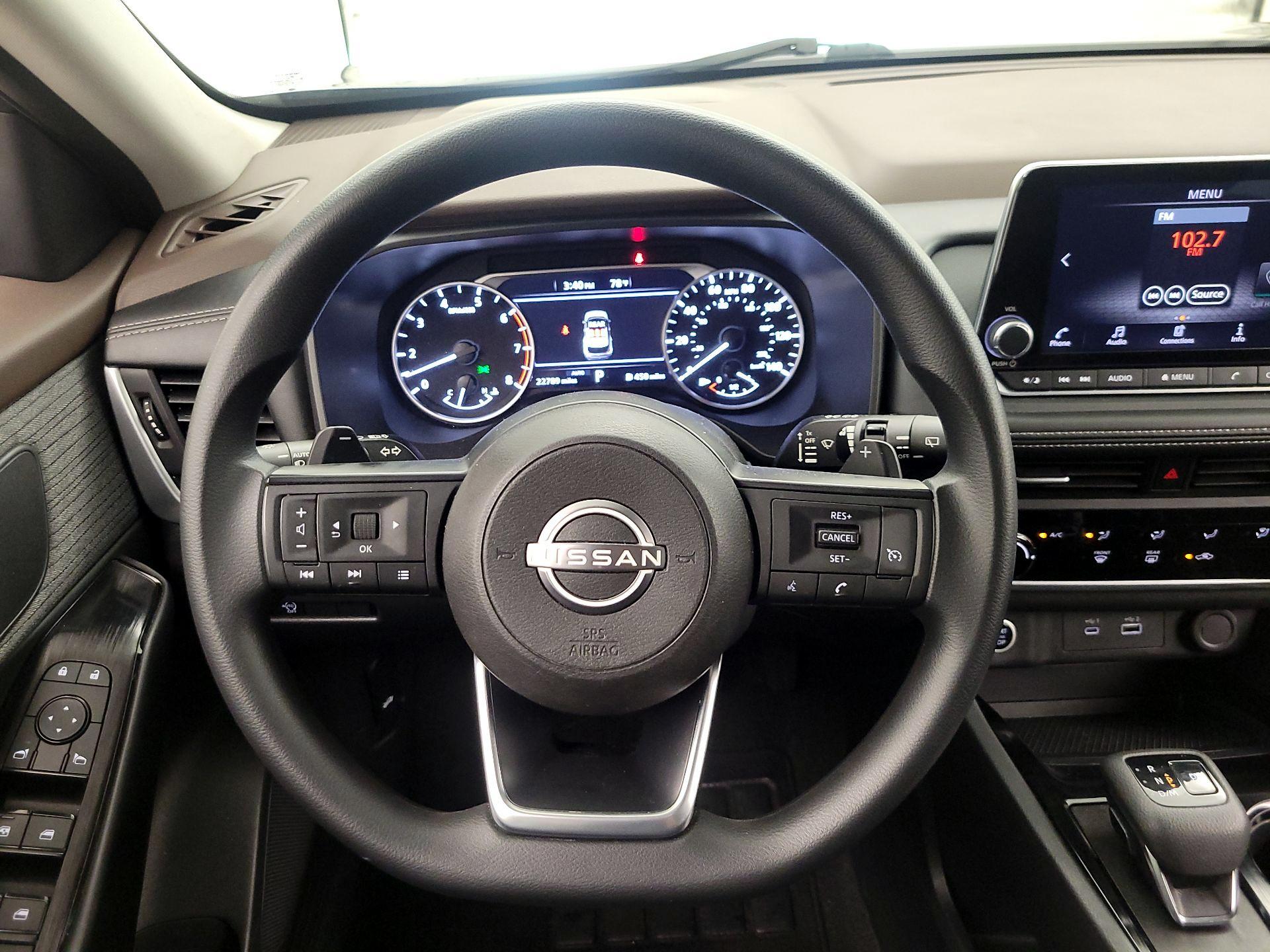 Thumbnail: 2023 Nissan Rogue - 10