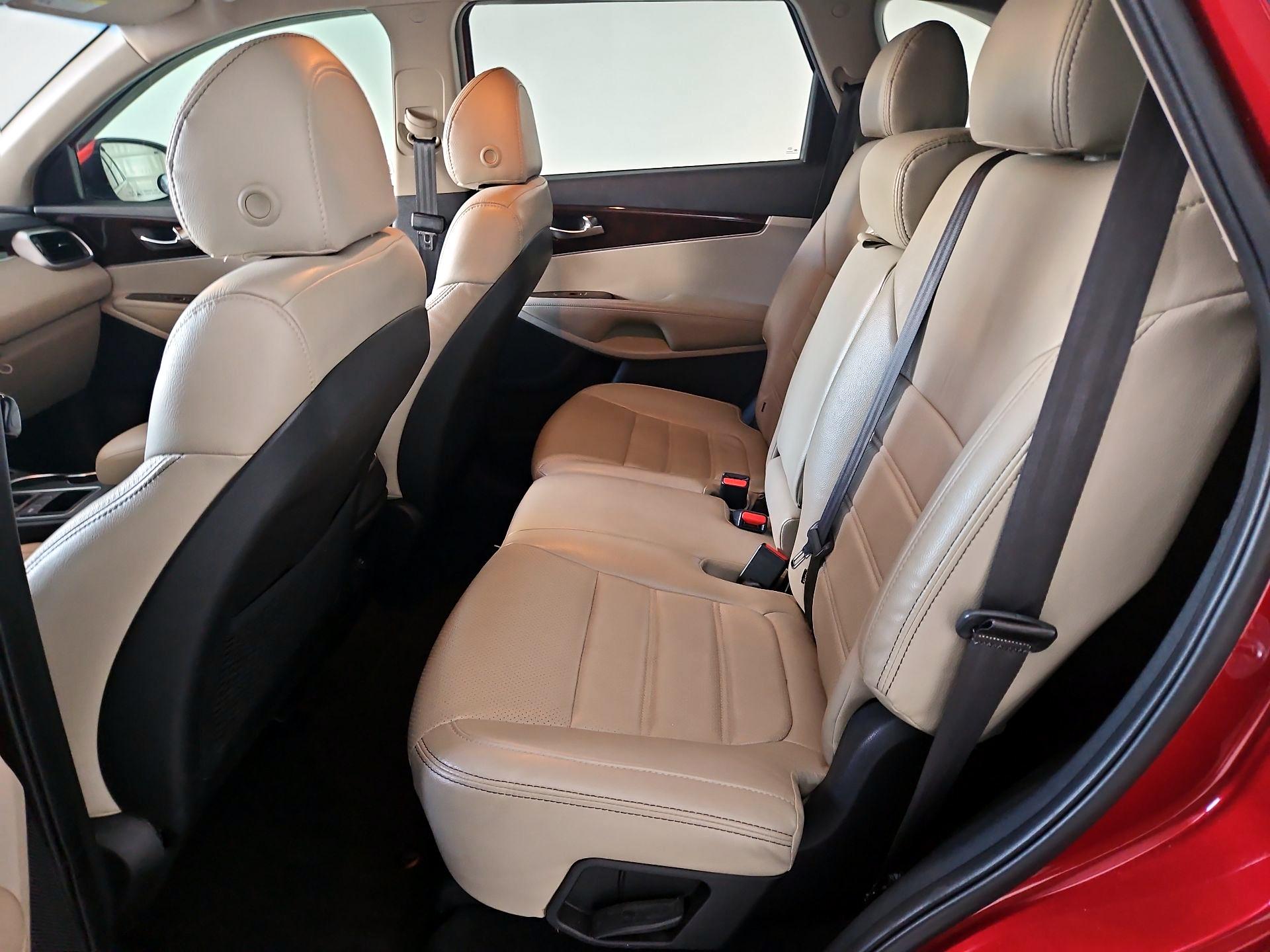 Thumbnail: 2018 Kia Sorento - 17