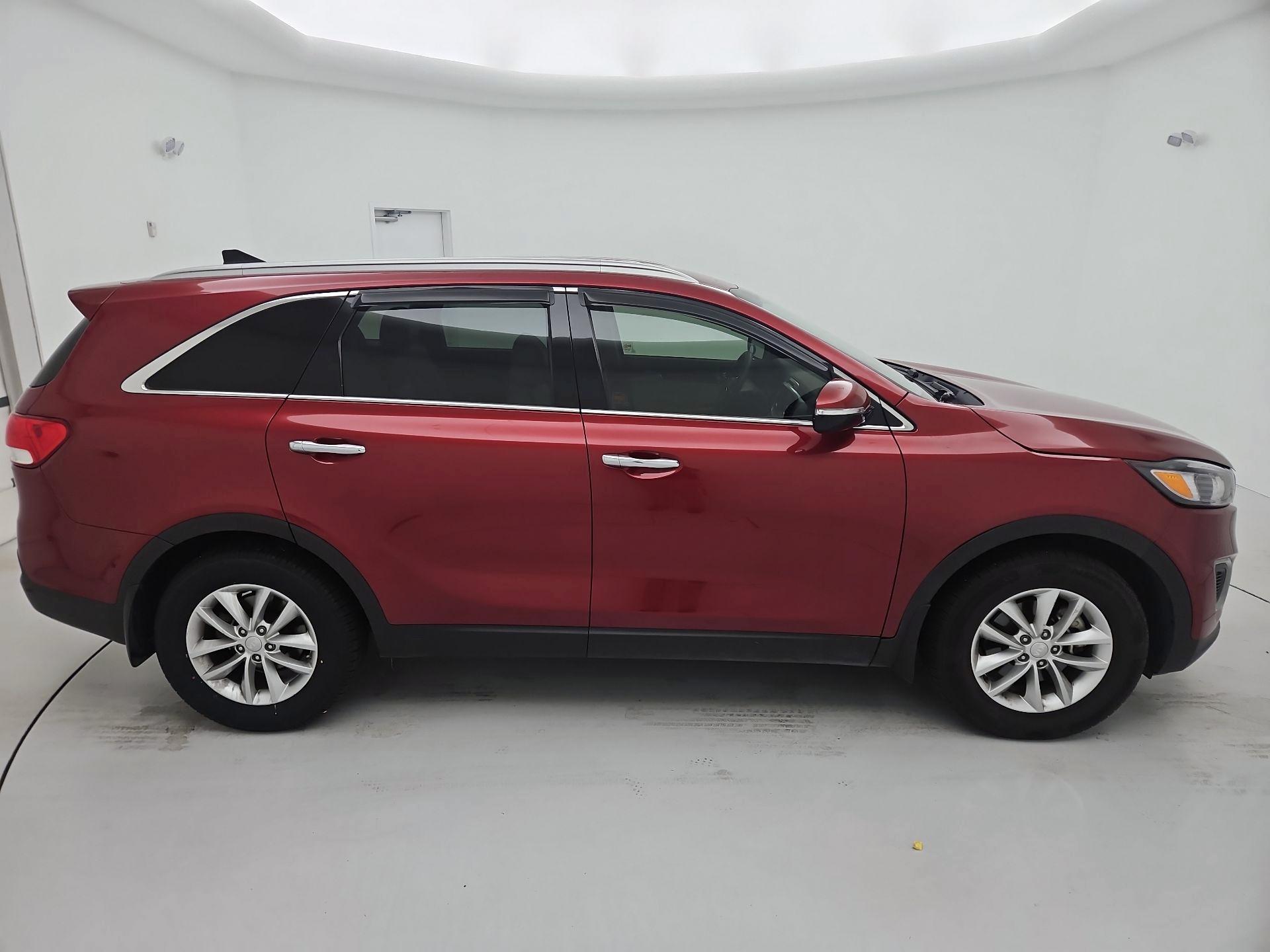 Thumbnail: 2018 Kia Sorento - 4