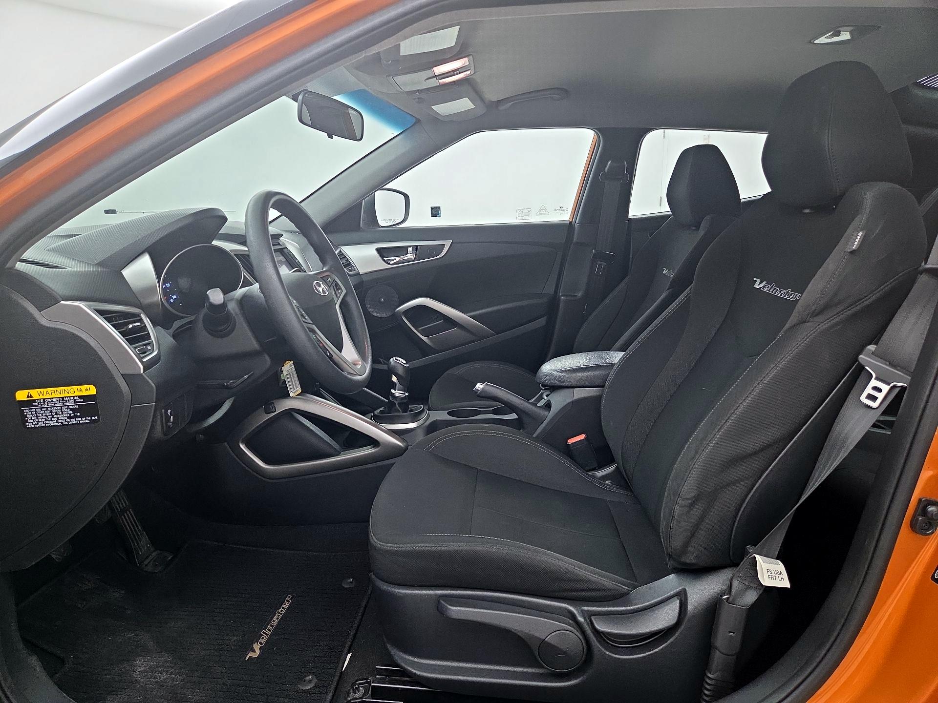 Thumbnail: 2016 Hyundai Veloster - 9