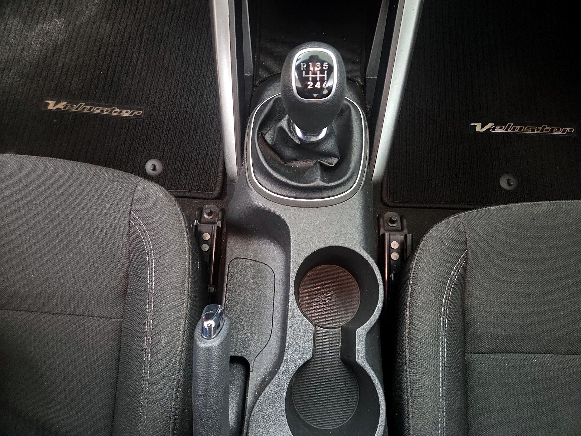 Thumbnail: 2016 Hyundai Veloster - 14