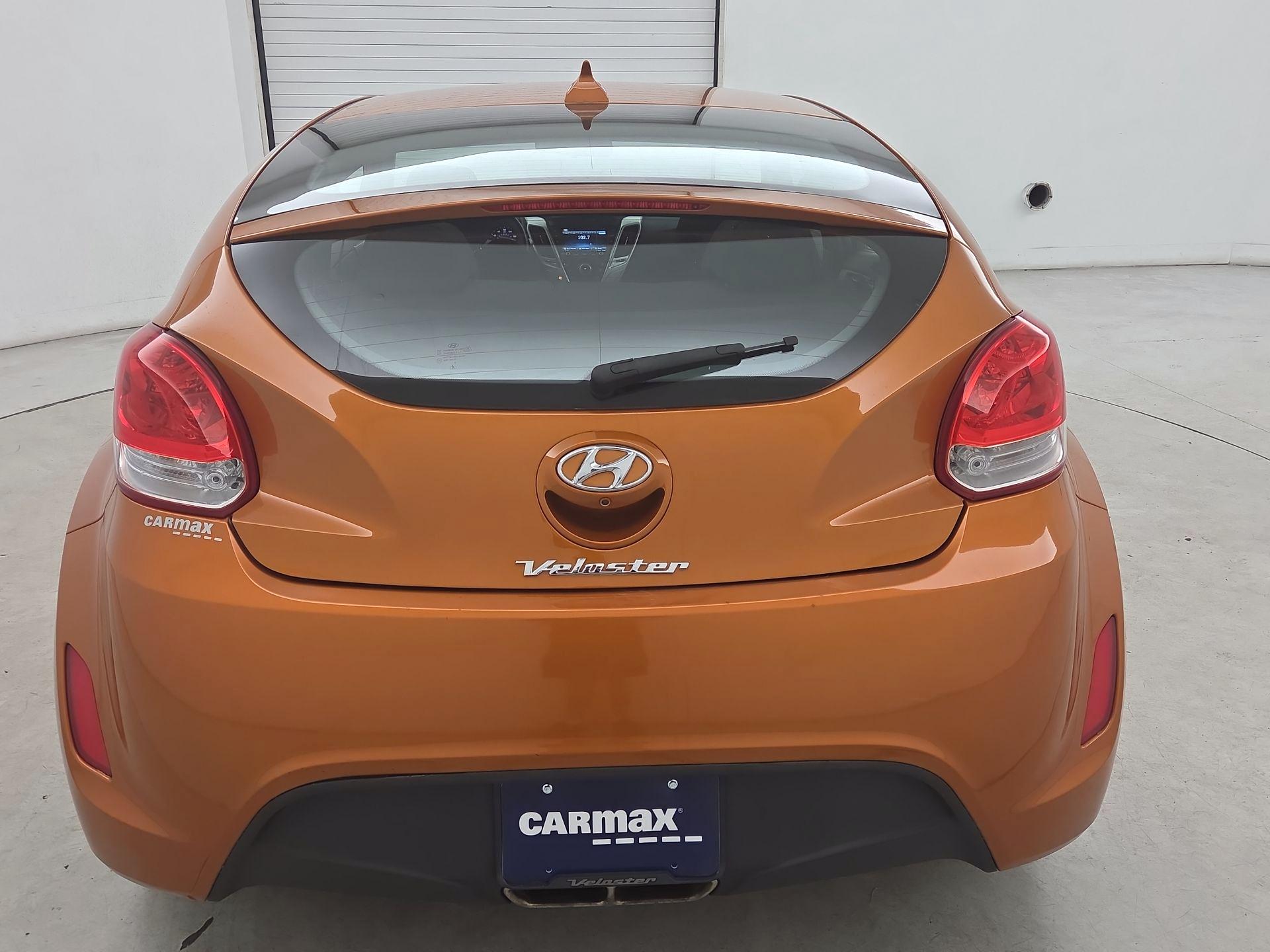 Thumbnail: 2016 Hyundai Veloster - 6