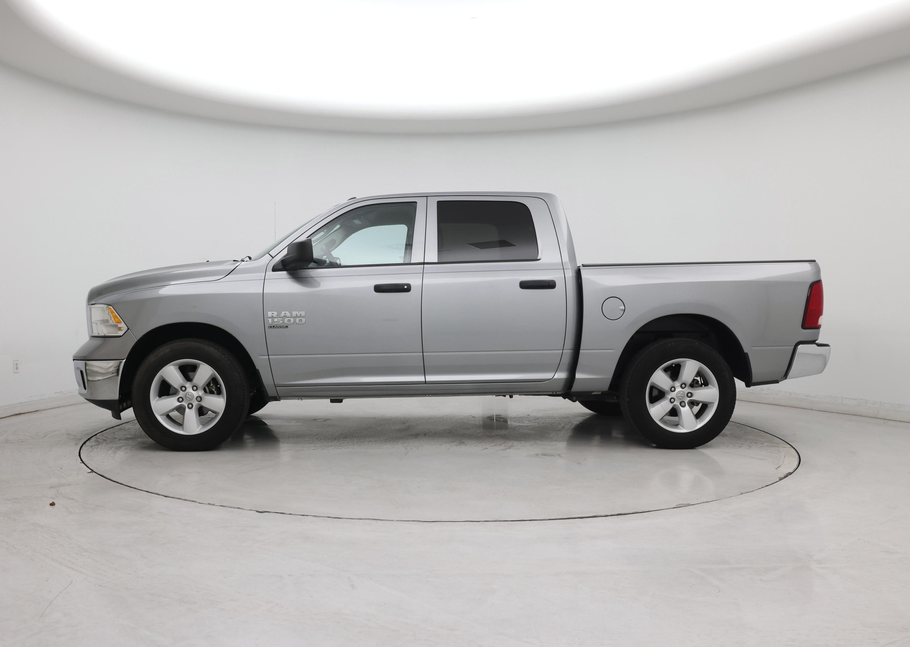 Thumbnail: 2023 RAM 1500 Classic - 3