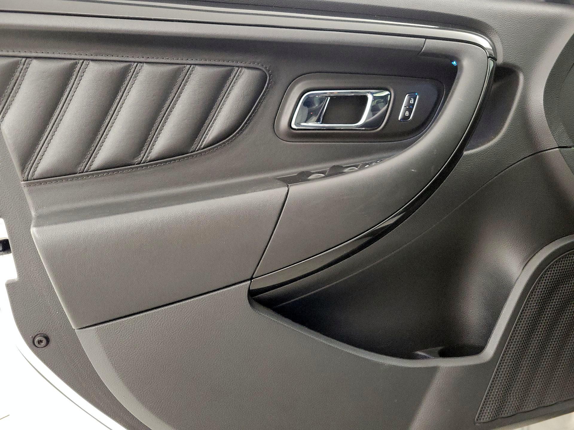 Thumbnail: 2014 Ford Taurus - 12