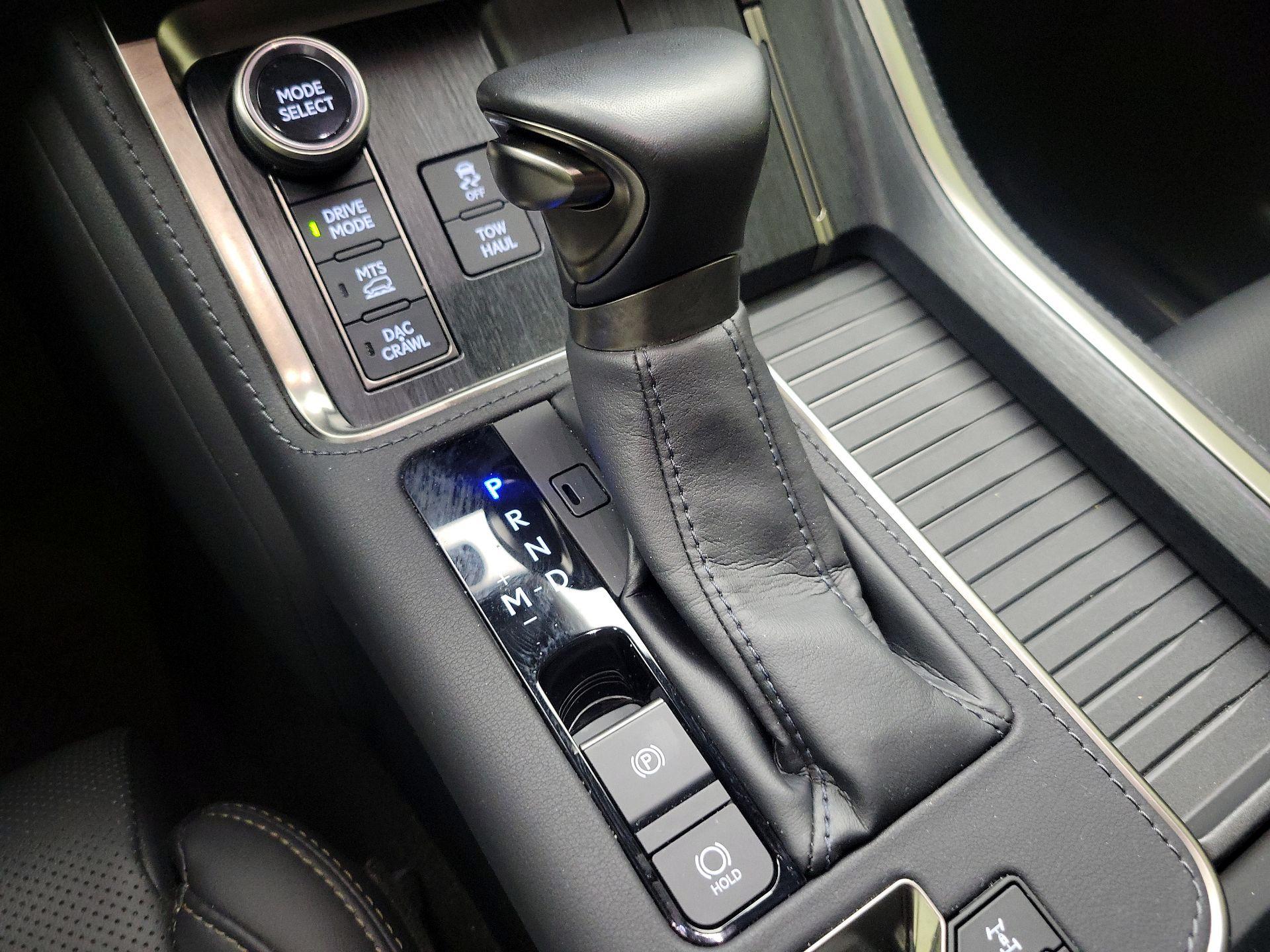 Thumbnail: 2024 Lexus GX - 18