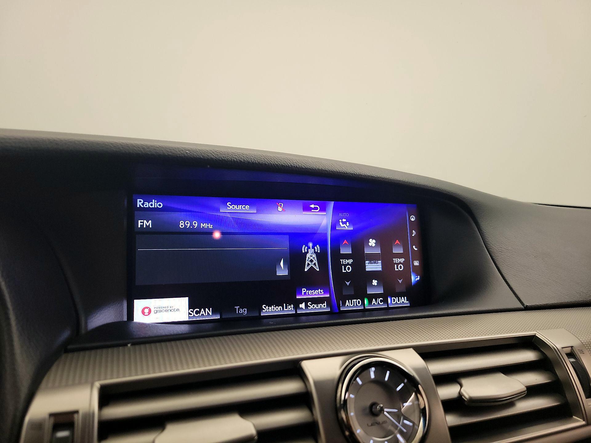 Thumbnail: 2016 Lexus LS - 16