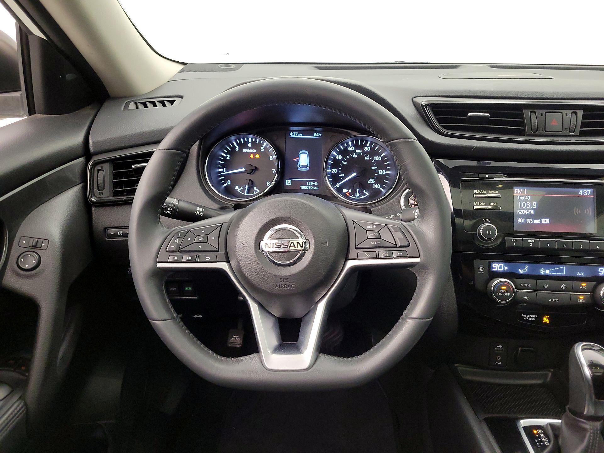 Thumbnail: 2017 Nissan Rogue - 10