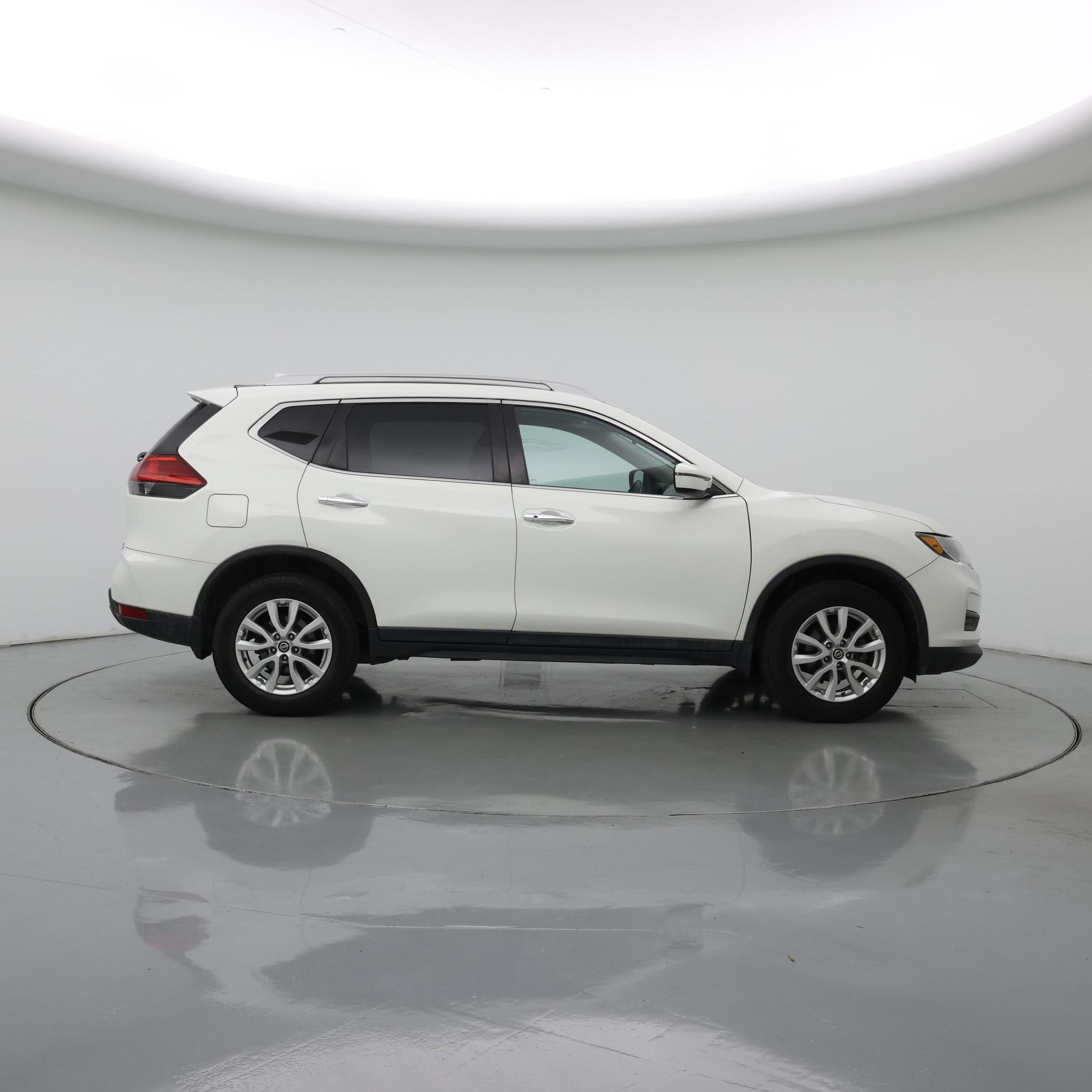 Thumbnail: 2017 Nissan Rogue - 7