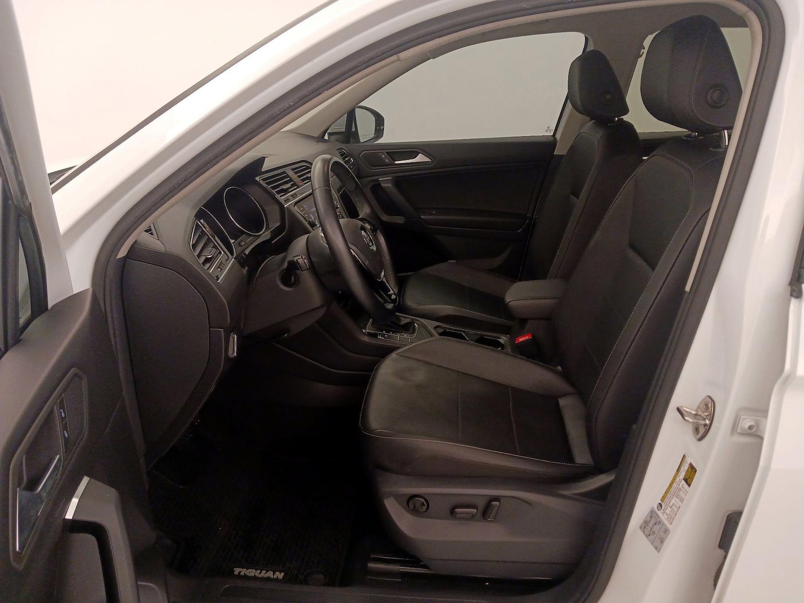 2019 Volkswagen Tiguan SE - Photo 12