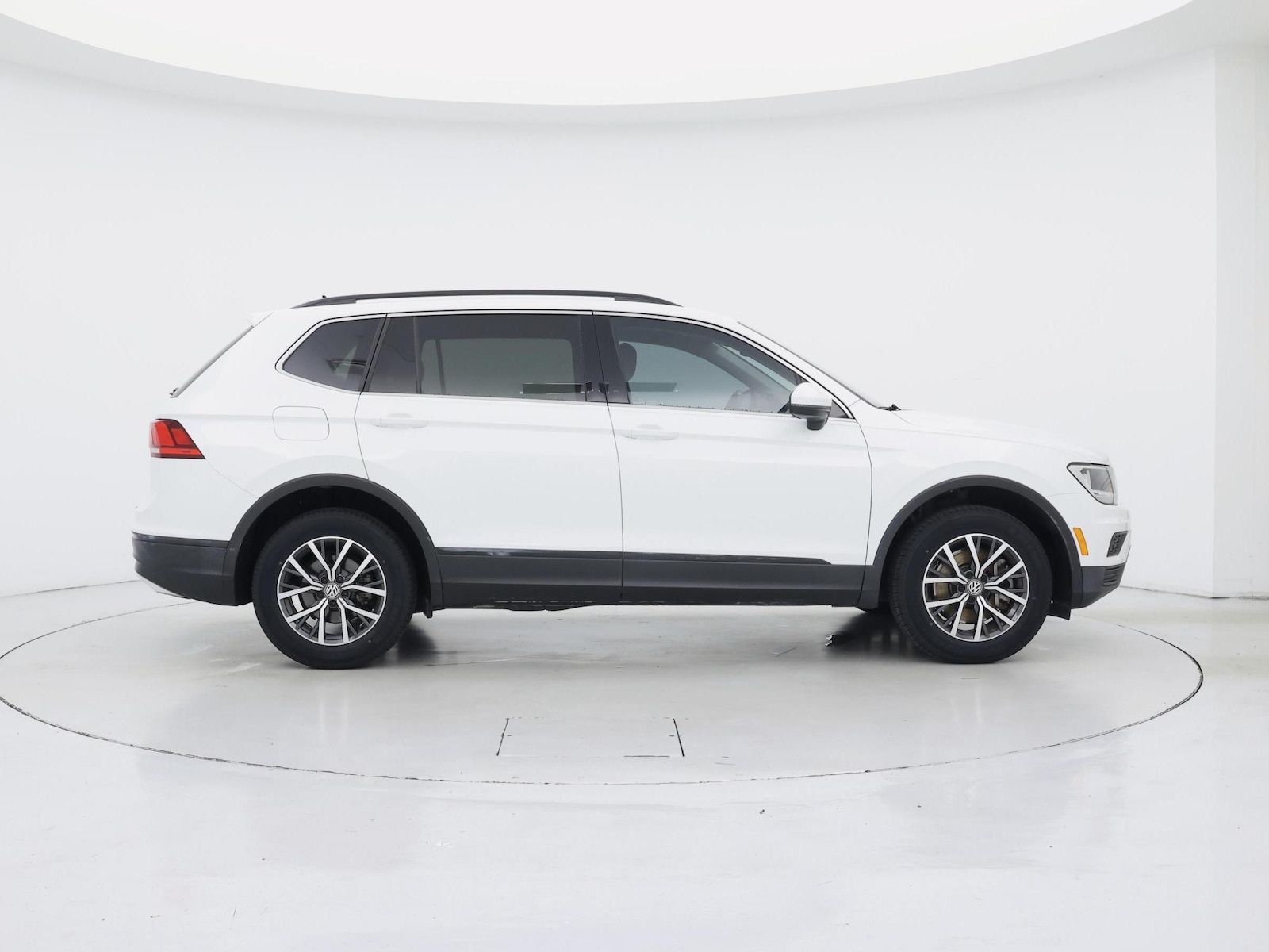2019 Volkswagen Tiguan SE - Photo 8
