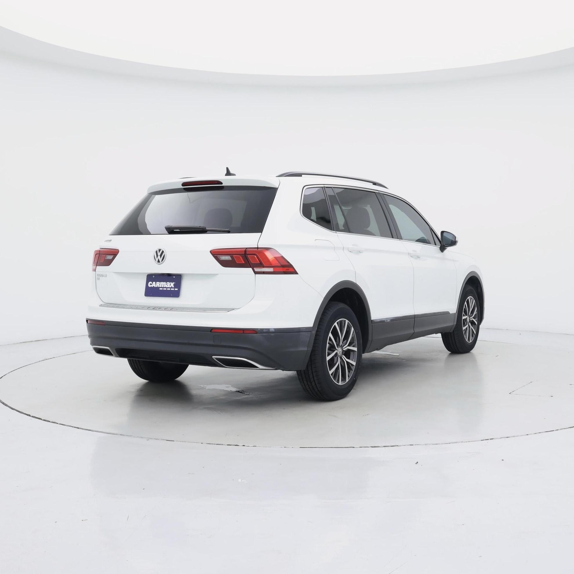 Thumbnail: 2019 Volkswagen Tiguan - 8