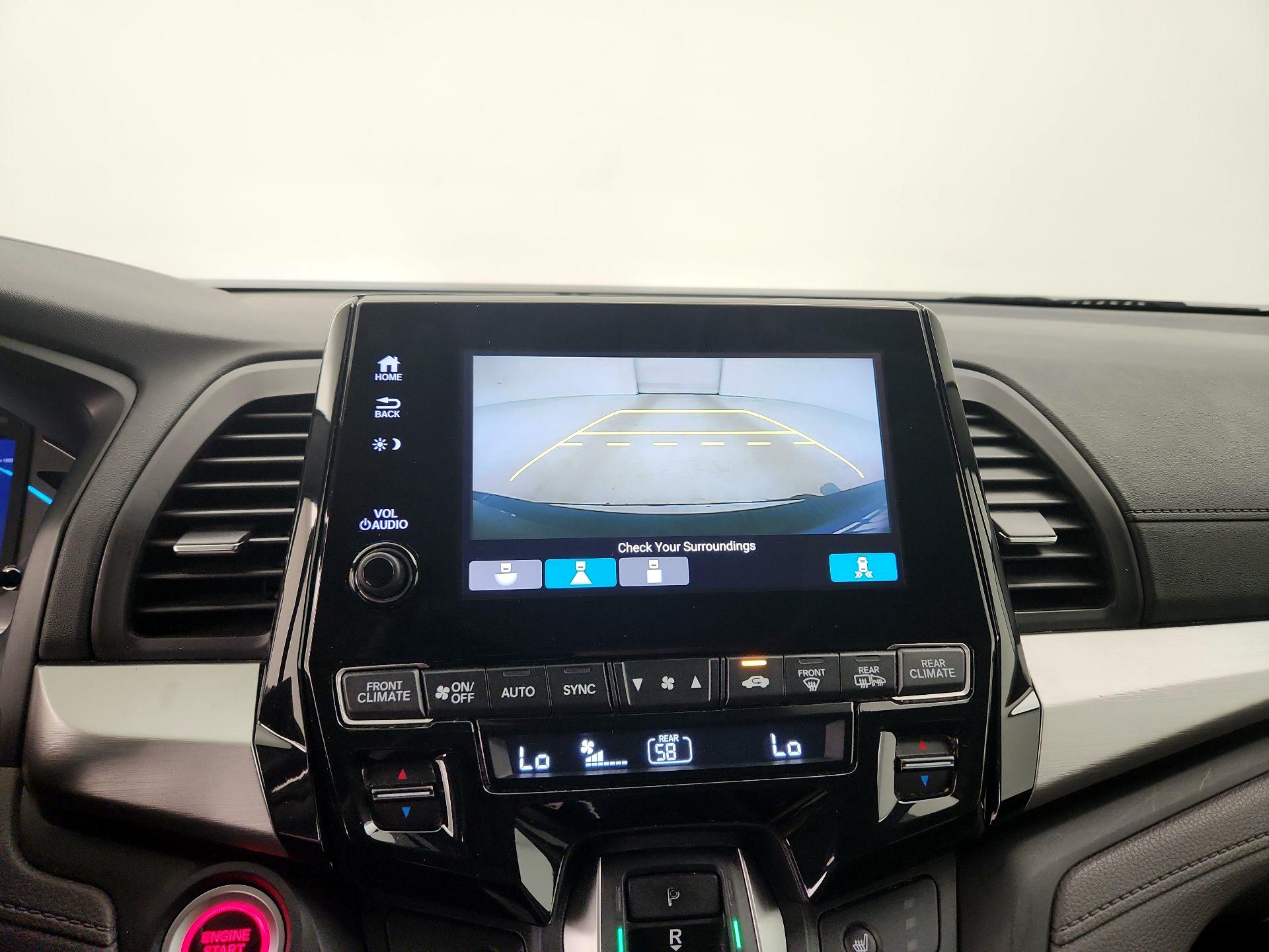 Thumbnail: 2018 Honda Odyssey - 14