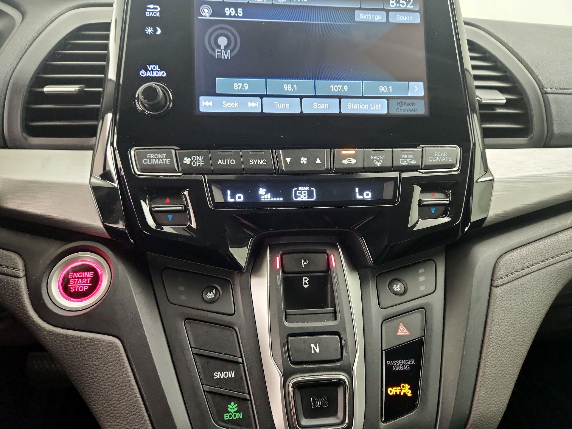 Thumbnail: 2018 Honda Odyssey - 16