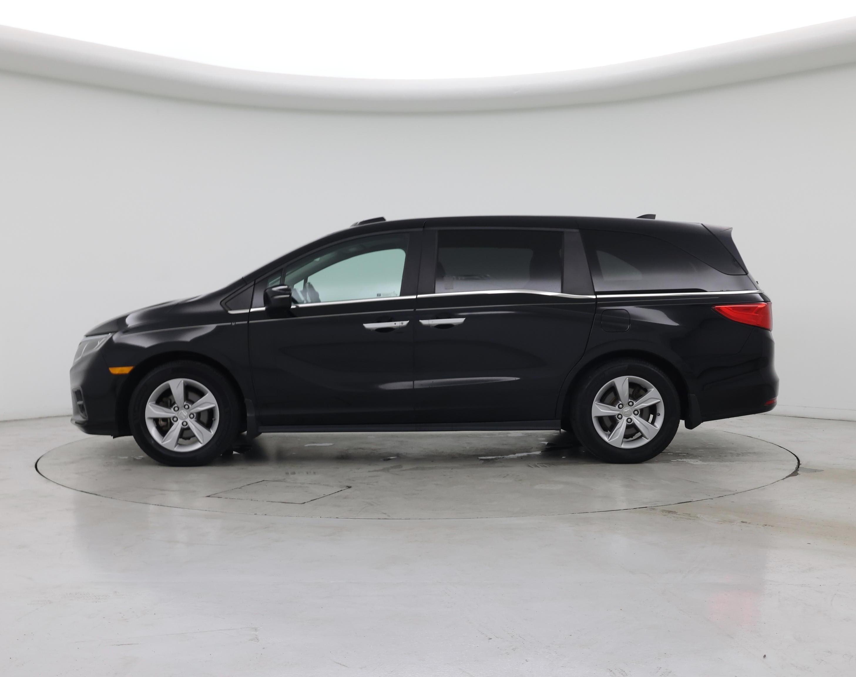 Thumbnail: 2018 Honda Odyssey - 3