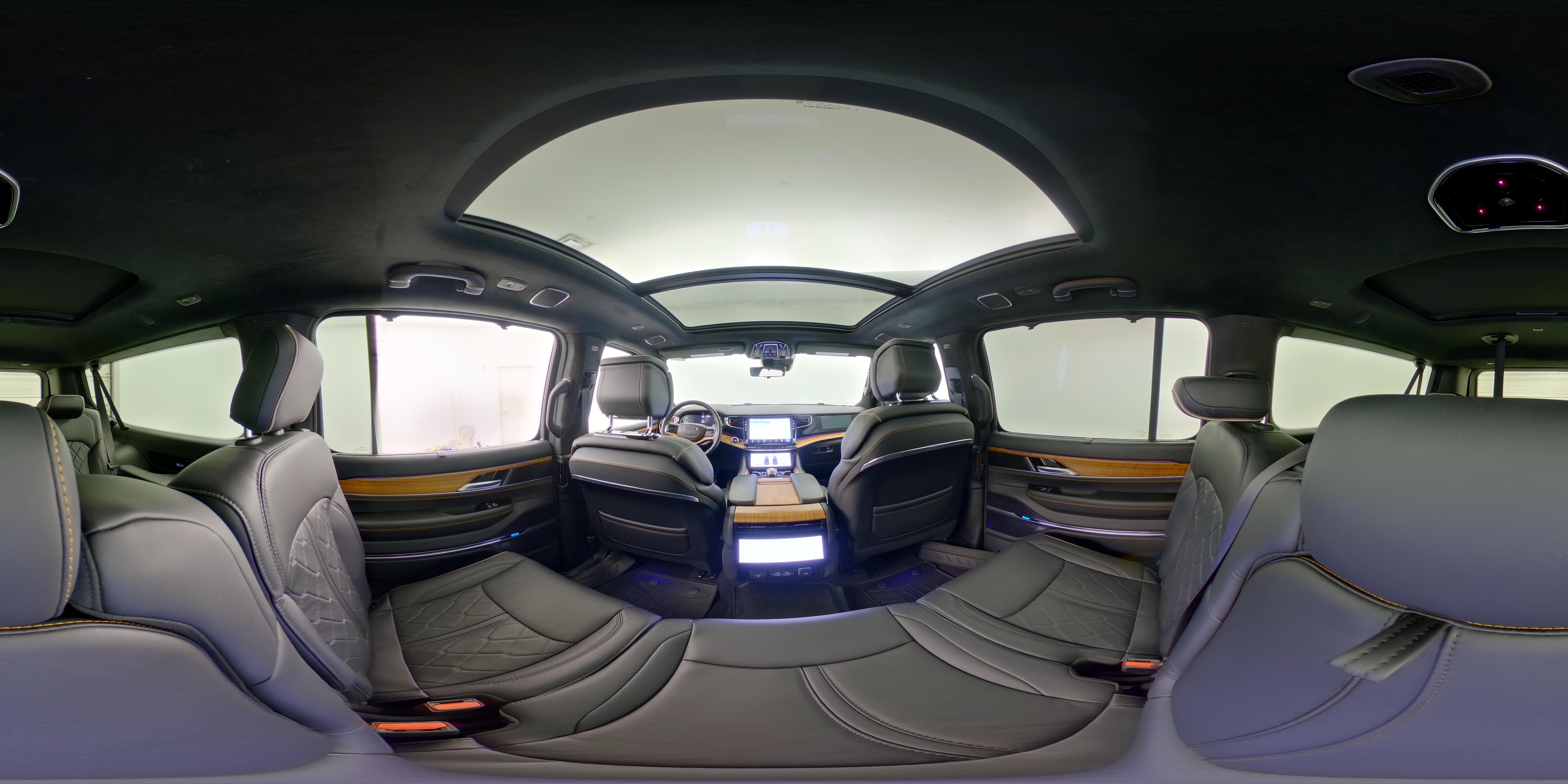 2024 Jeep Grand Wagoneer L Series III - Photo 30