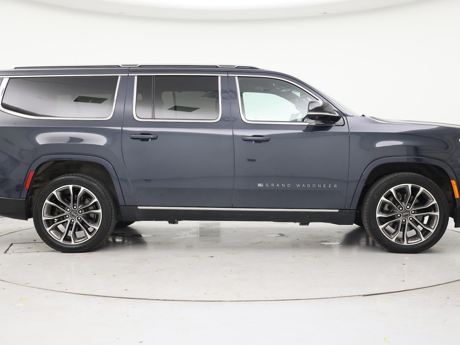 2024 Jeep Grand Wagoneer L Series III - Photo 8