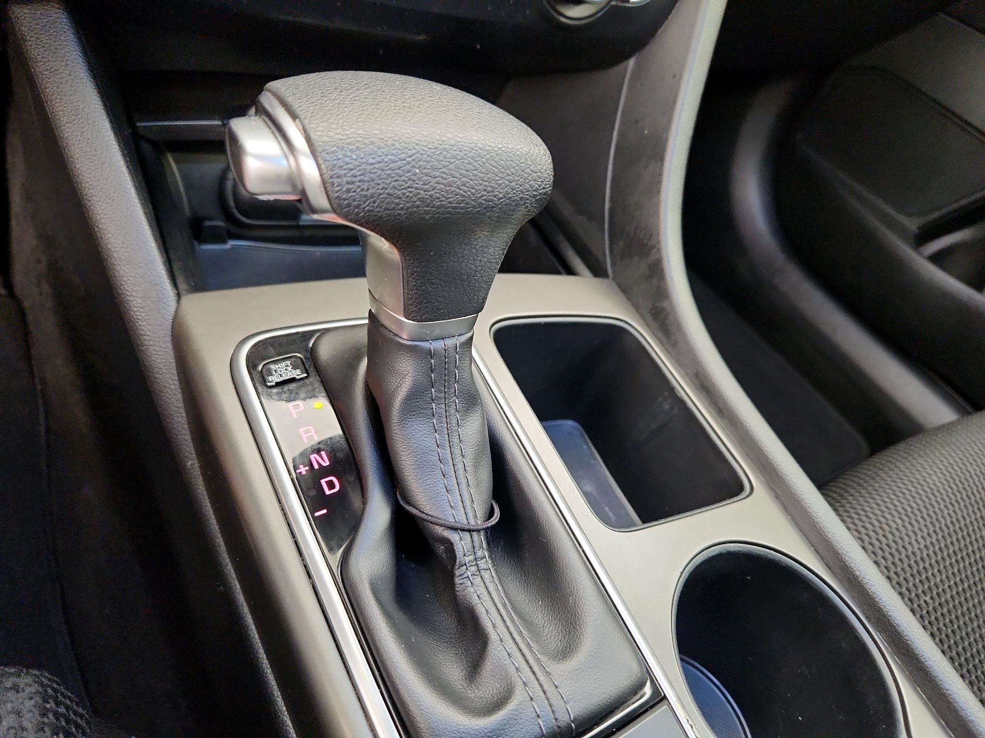 Thumbnail: 2019 Kia Optima - 17