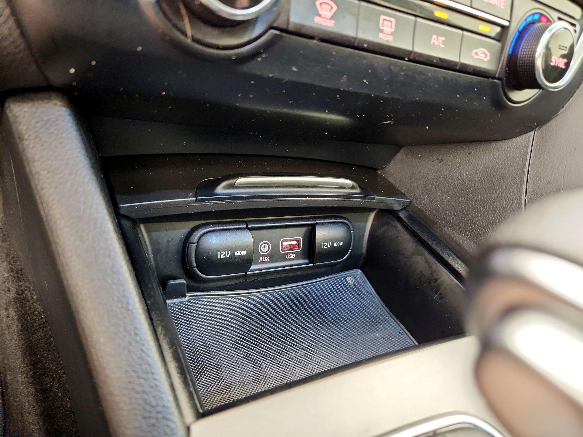Thumbnail: 2019 Kia Optima - 18