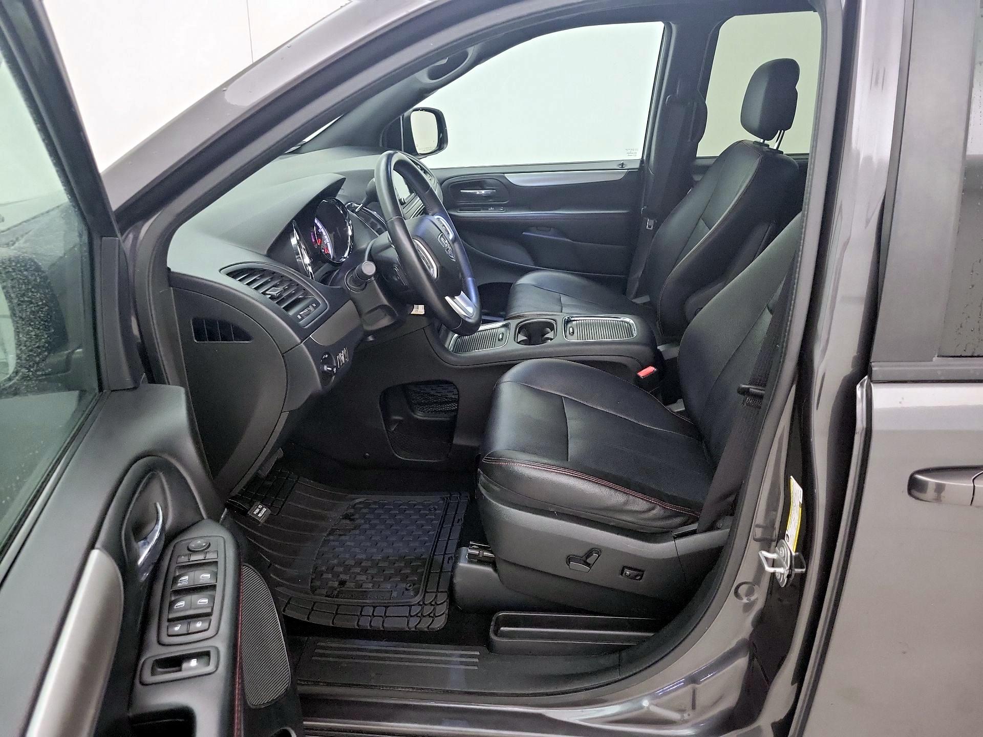Thumbnail: 2019 Dodge Grand Caravan - 11