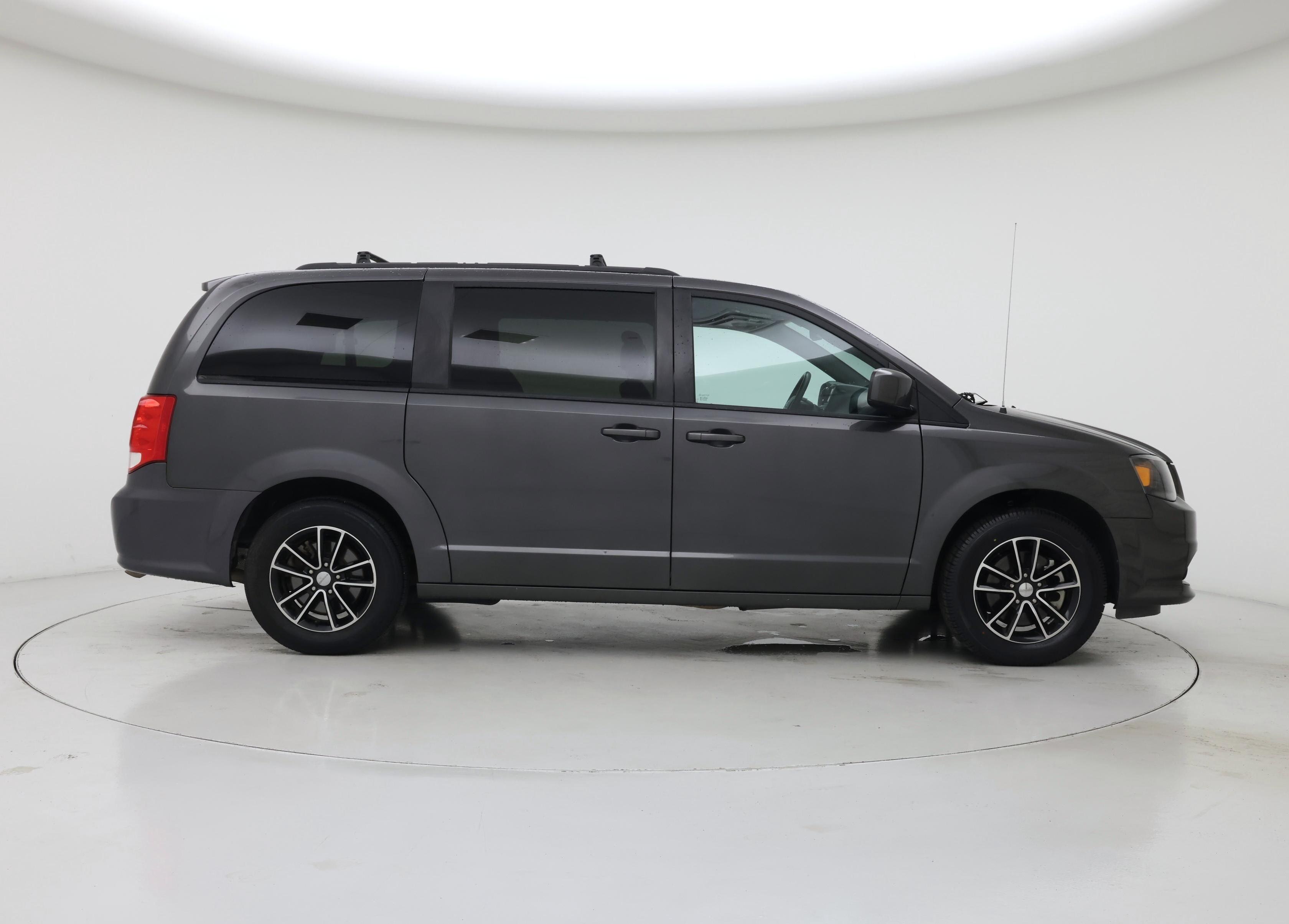 Thumbnail: 2019 Dodge Grand Caravan - 7