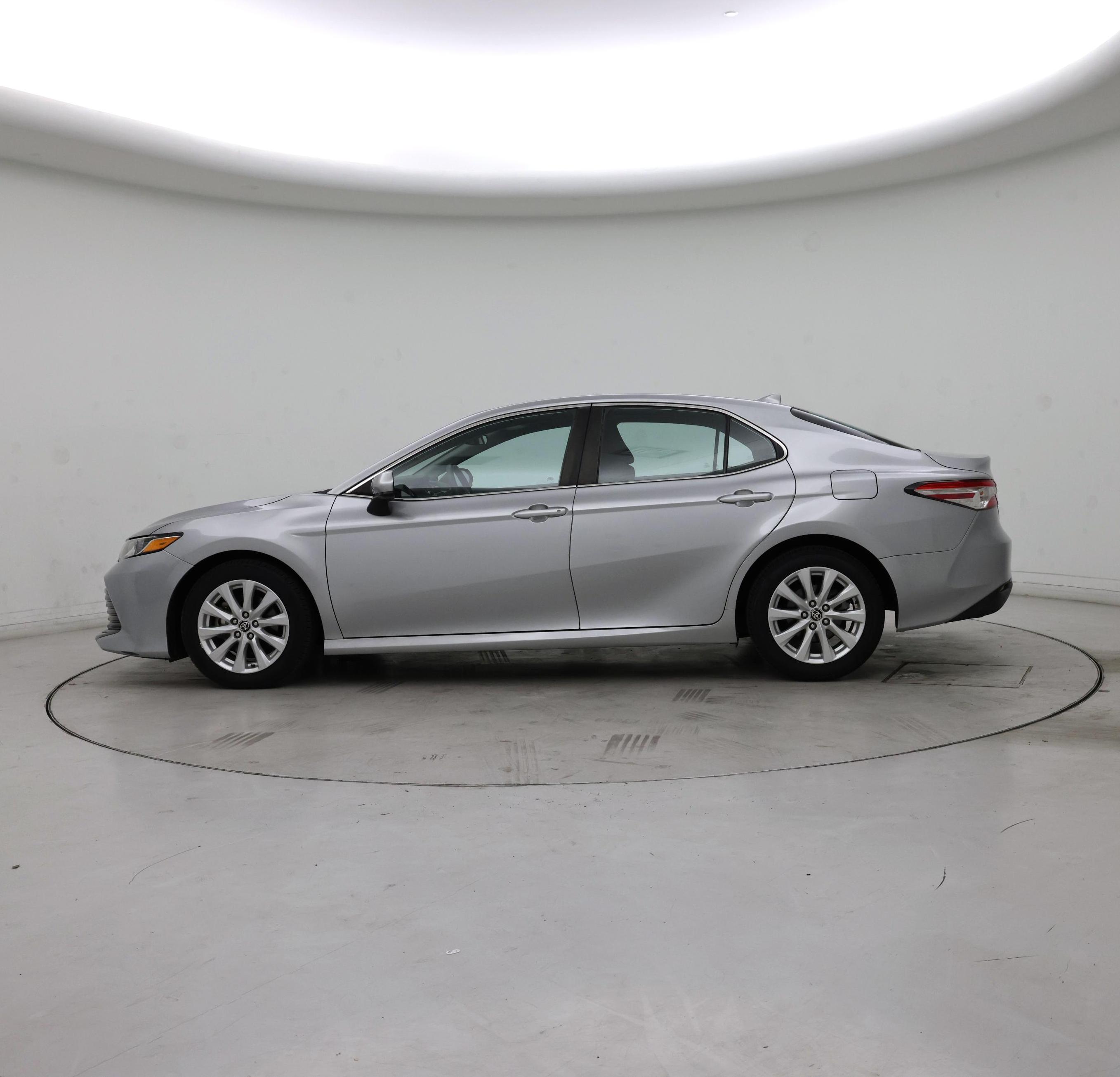 Thumbnail: 2020 Toyota Camry - 3