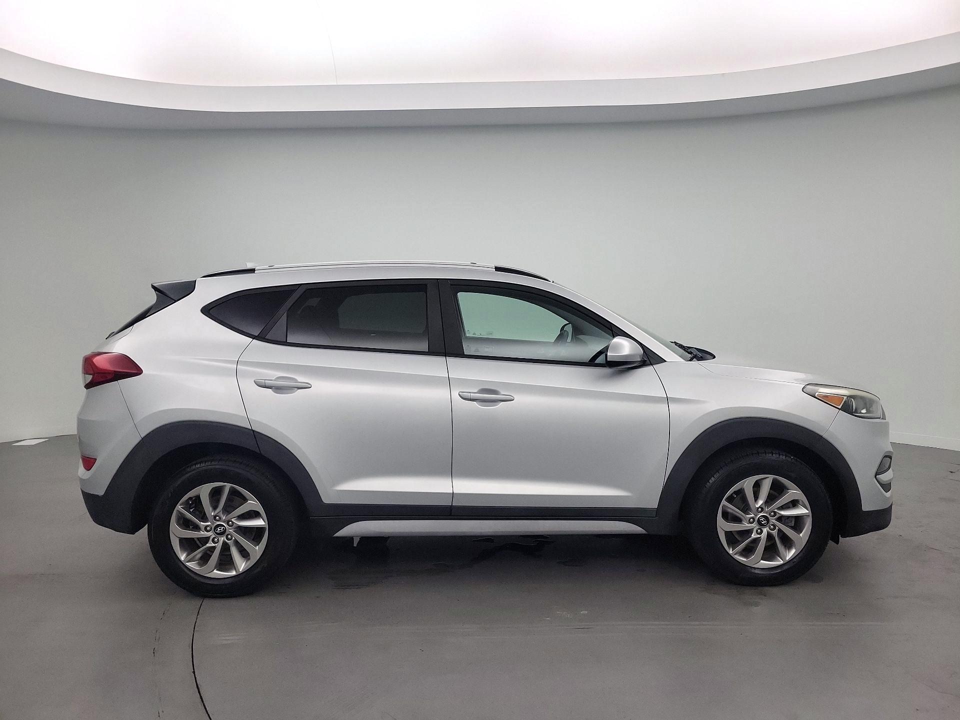 Thumbnail: 2018 Hyundai Tucson - 4