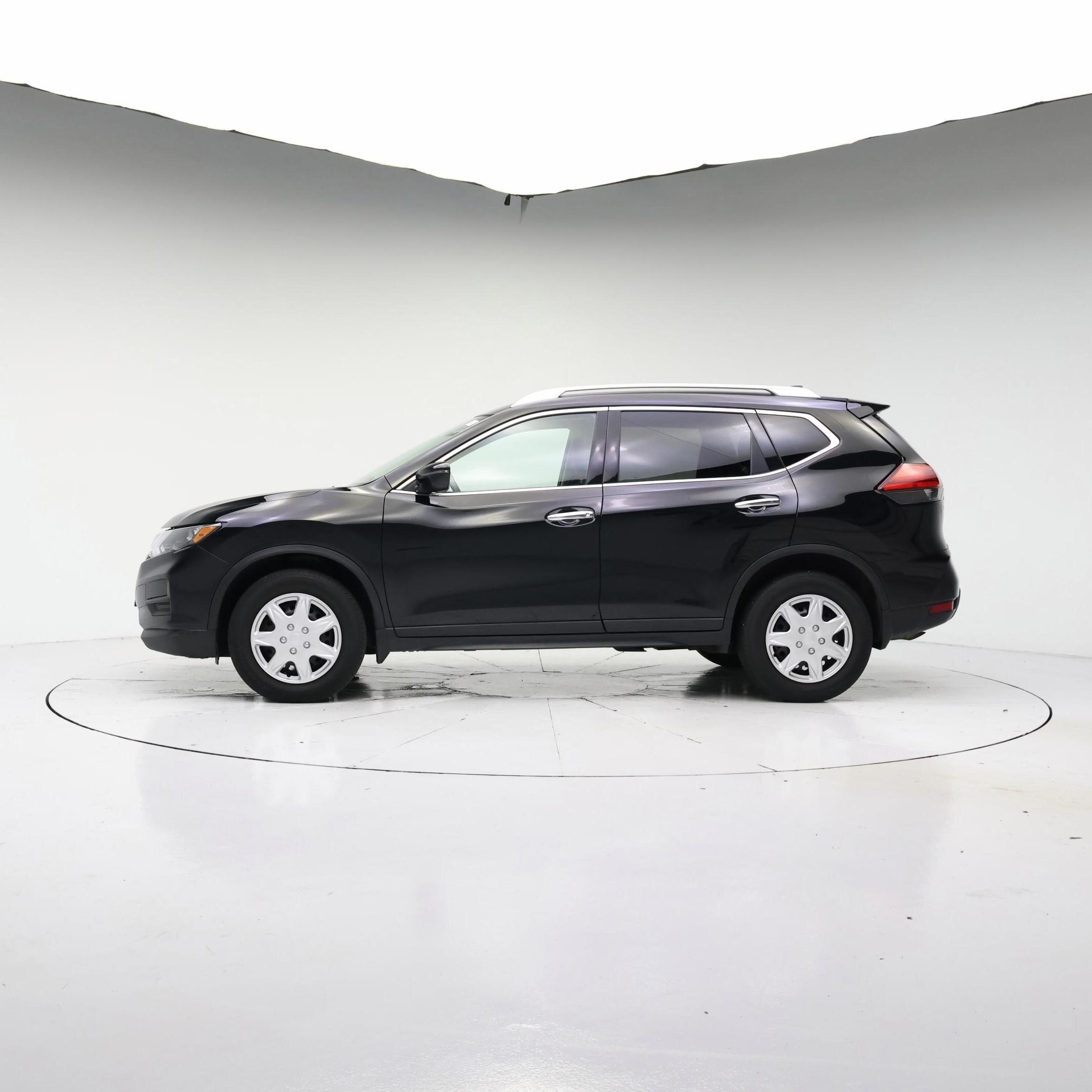 Thumbnail: 2017 Nissan Rogue - 3
