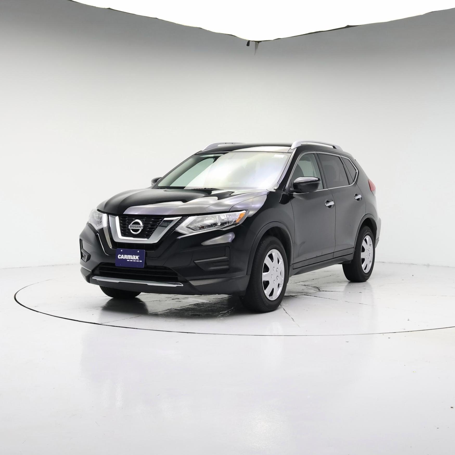 Thumbnail: 2017 Nissan Rogue - 4