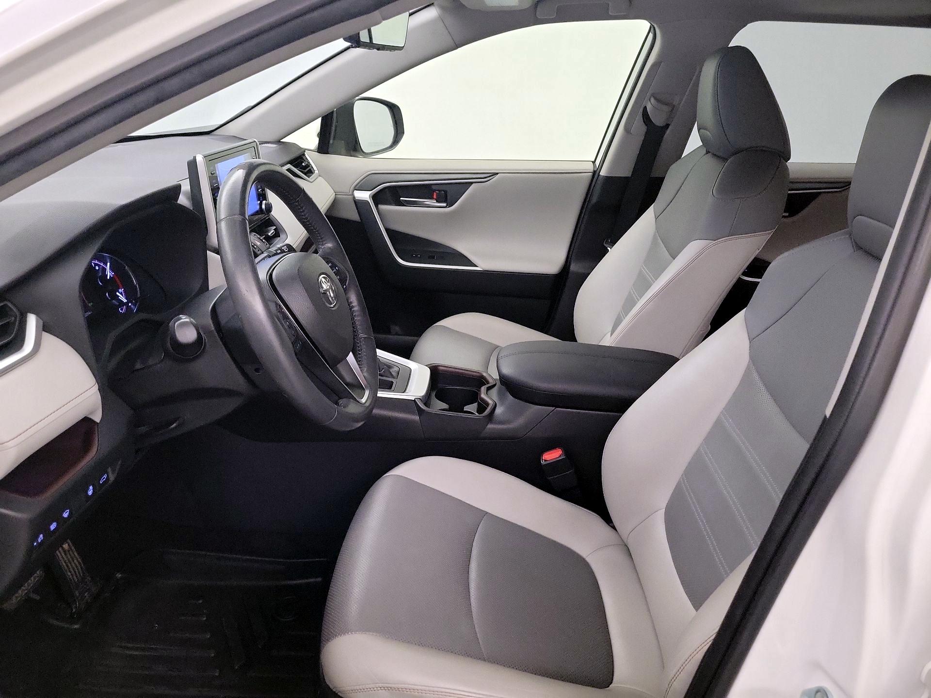 Thumbnail: 2019 Toyota RAV4 - 11