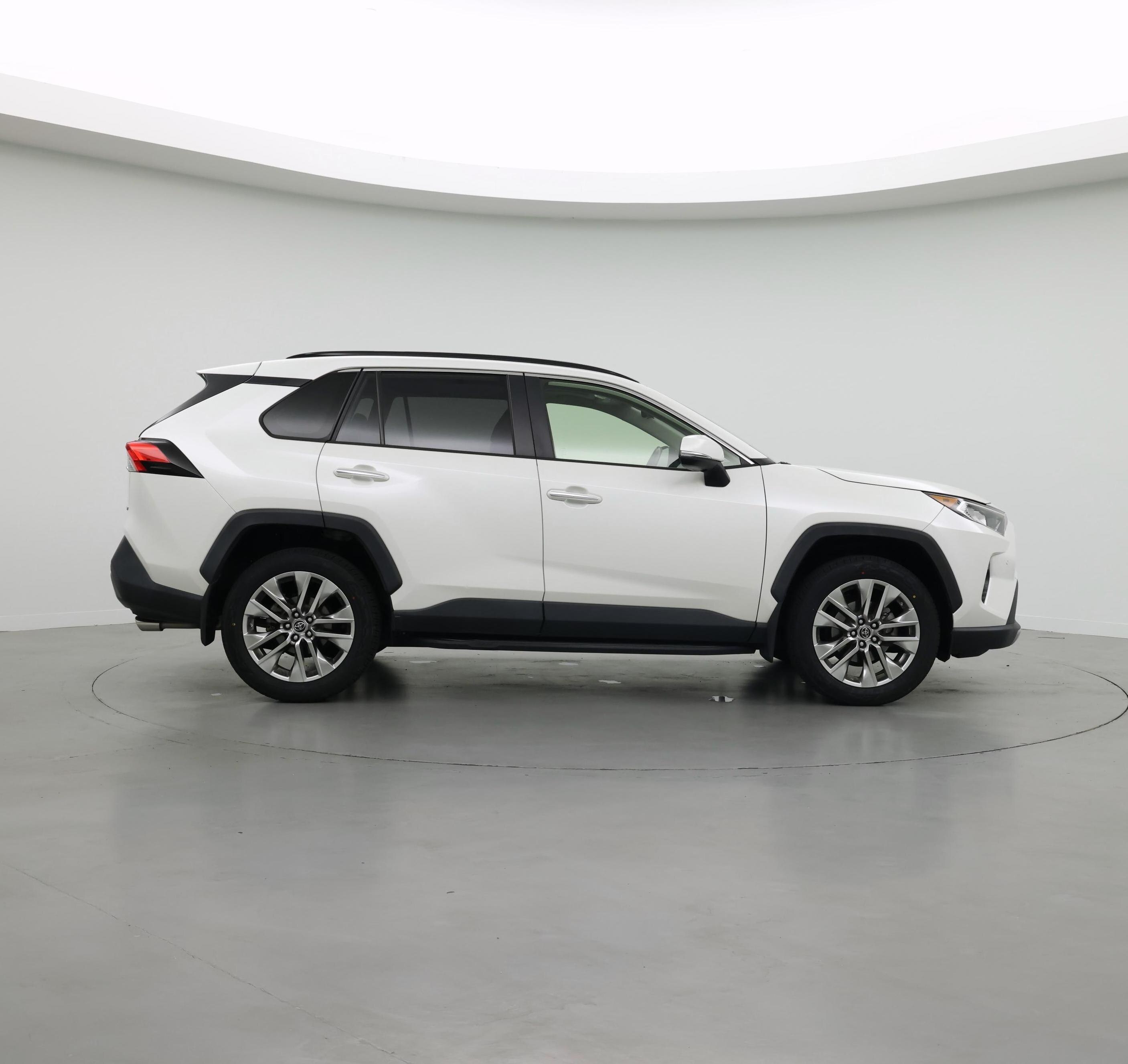 Thumbnail: 2019 Toyota RAV4 - 7