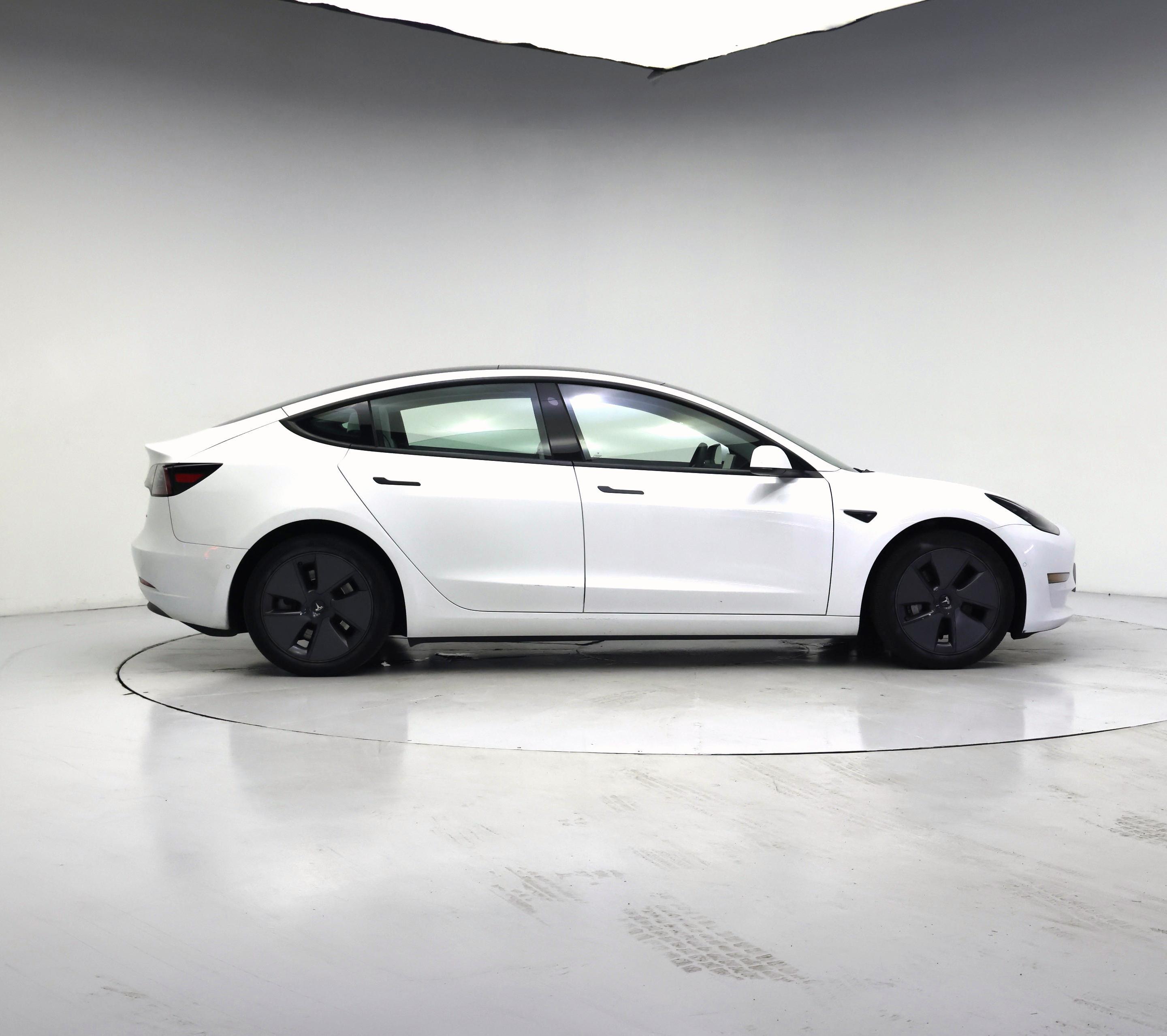 Thumbnail: 2022 Tesla Model 3 - 7