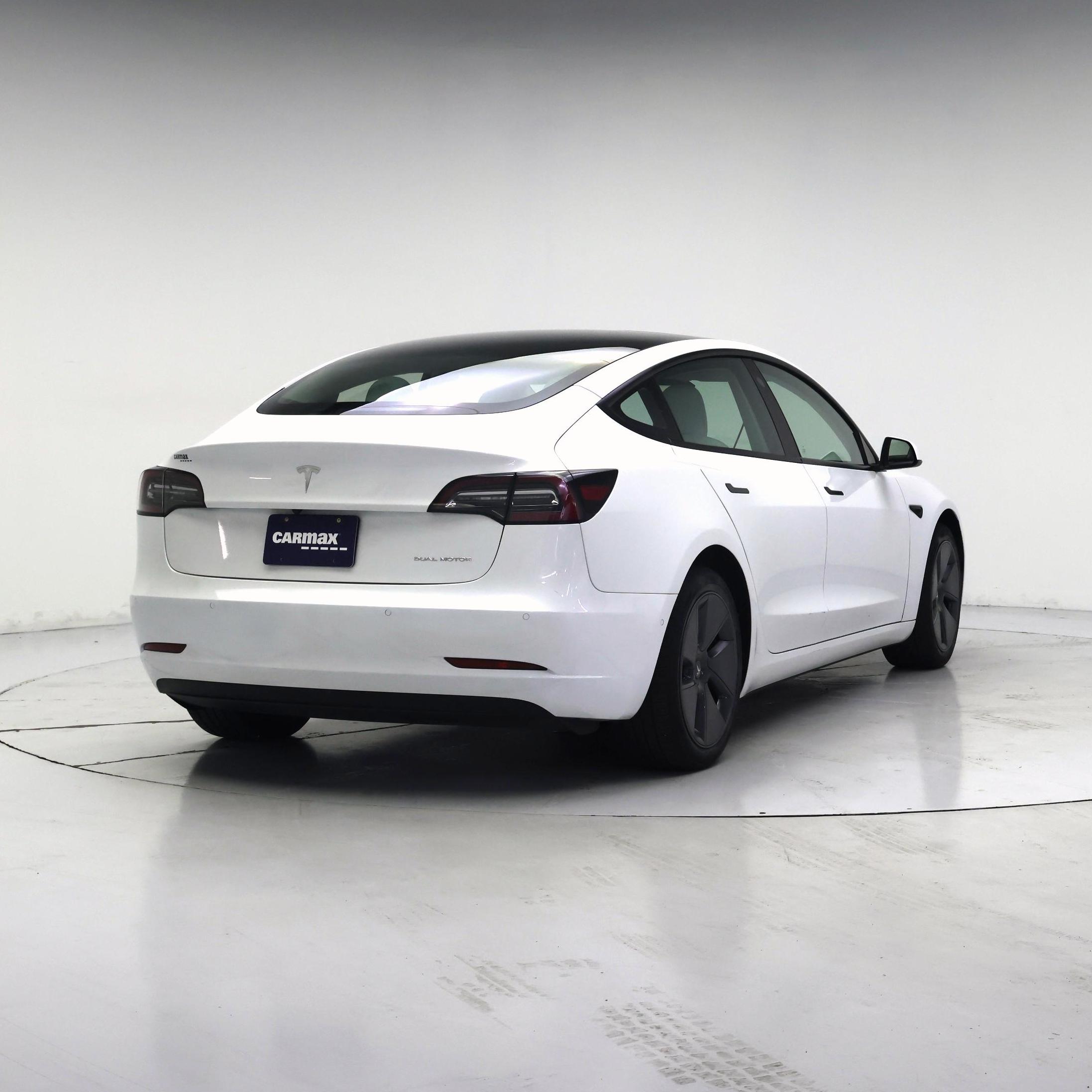 Thumbnail: 2022 Tesla Model 3 - 8