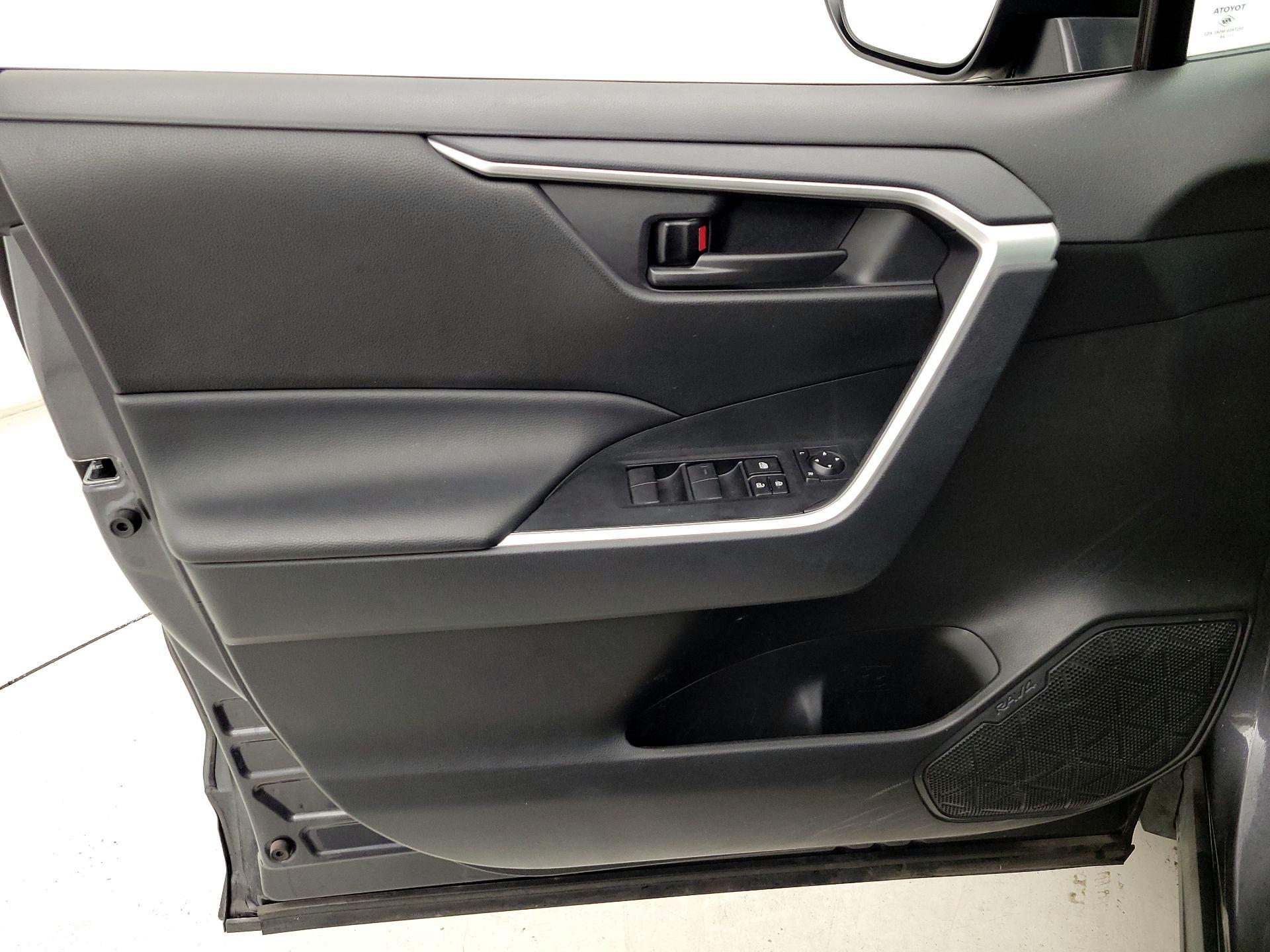 Thumbnail: 2024 Toyota RAV4 - 12