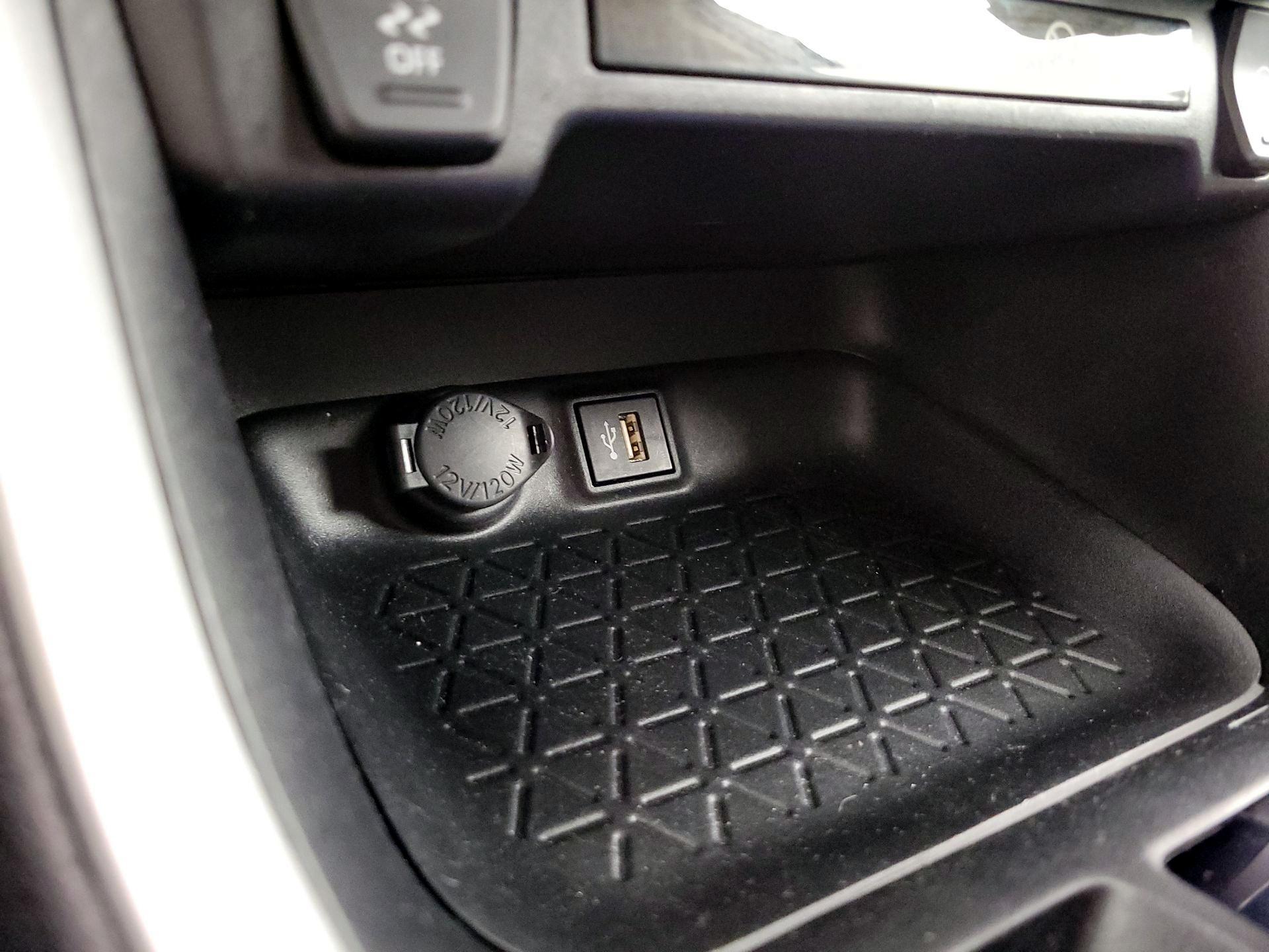 Thumbnail: 2024 Toyota RAV4 - 19