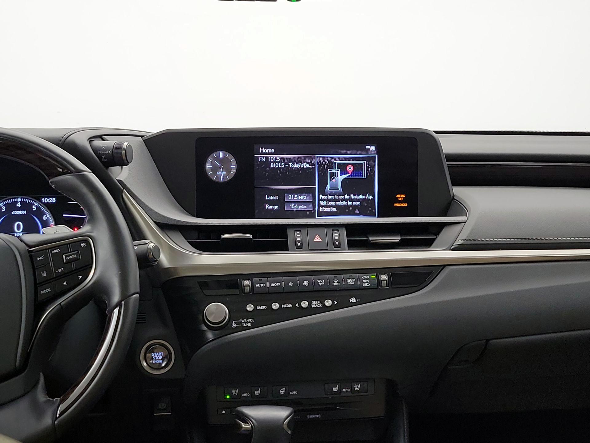 Thumbnail: 2021 Lexus ES - 9