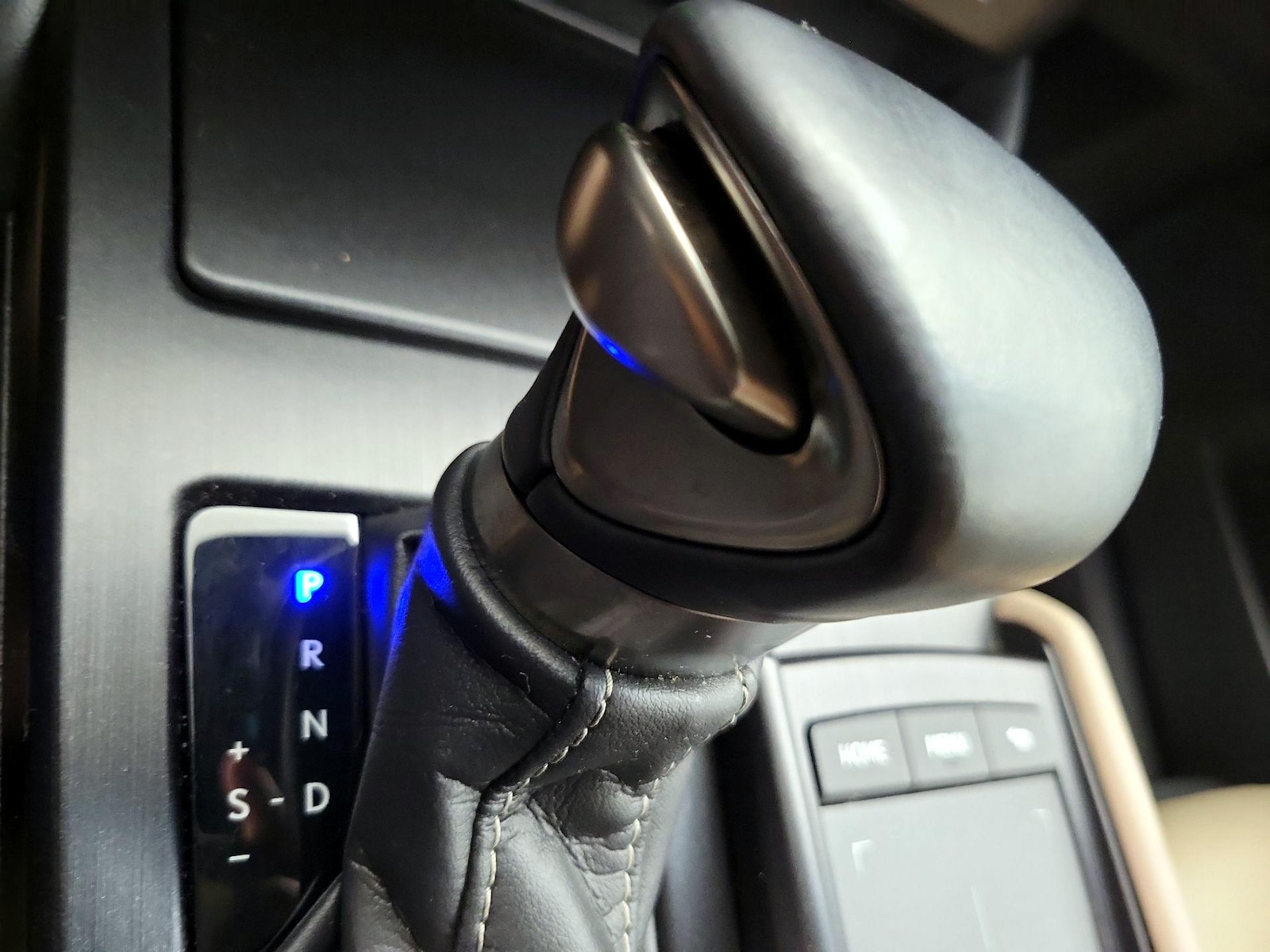 2021 Lexus ES 250 - Photo 17