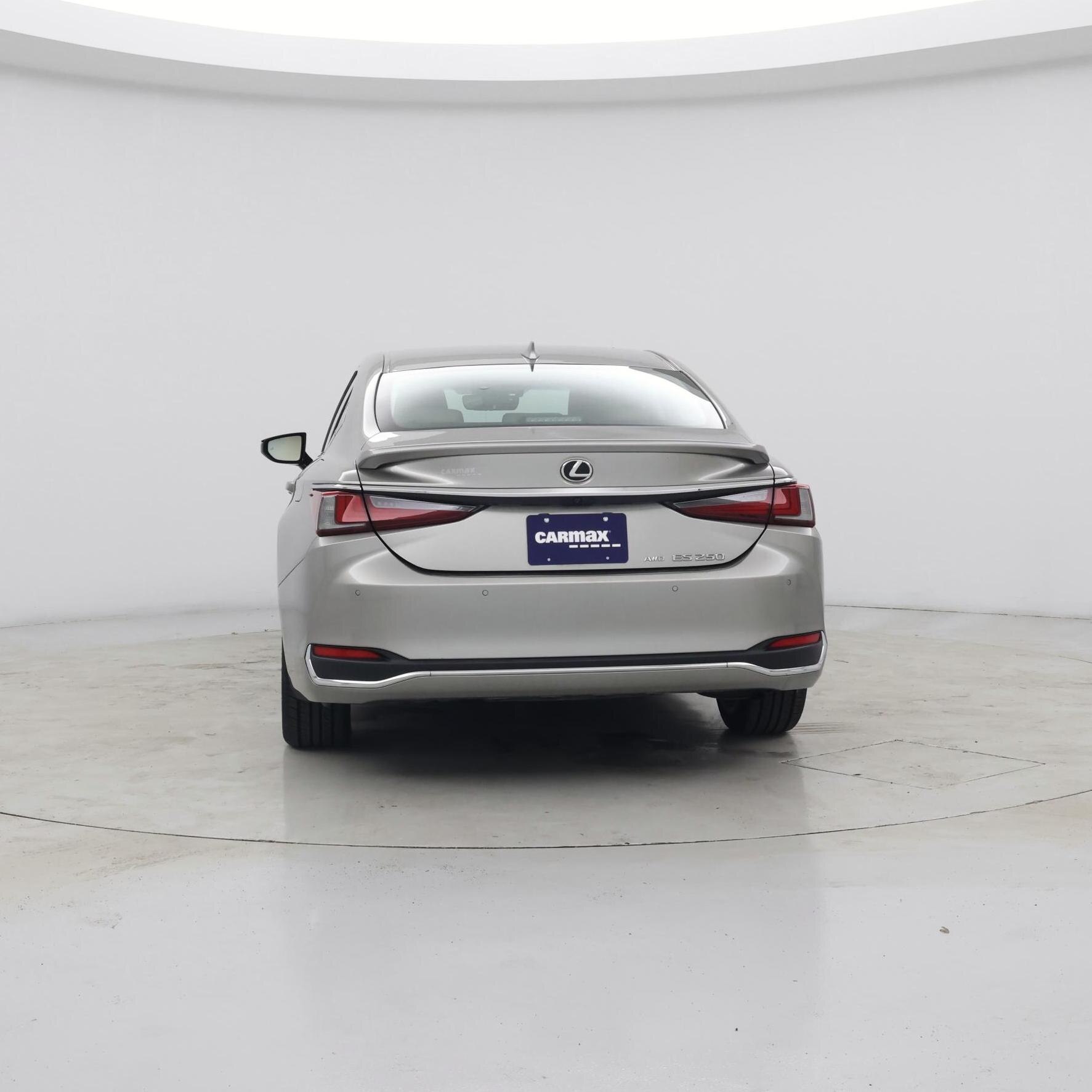 Thumbnail: 2021 Lexus ES - 6