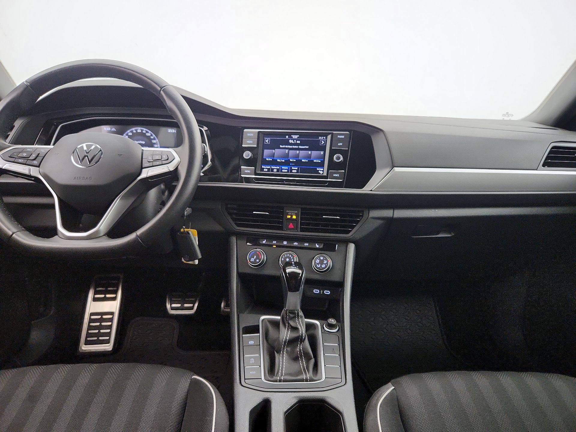 Thumbnail: 2024 Volkswagen Jetta - 9