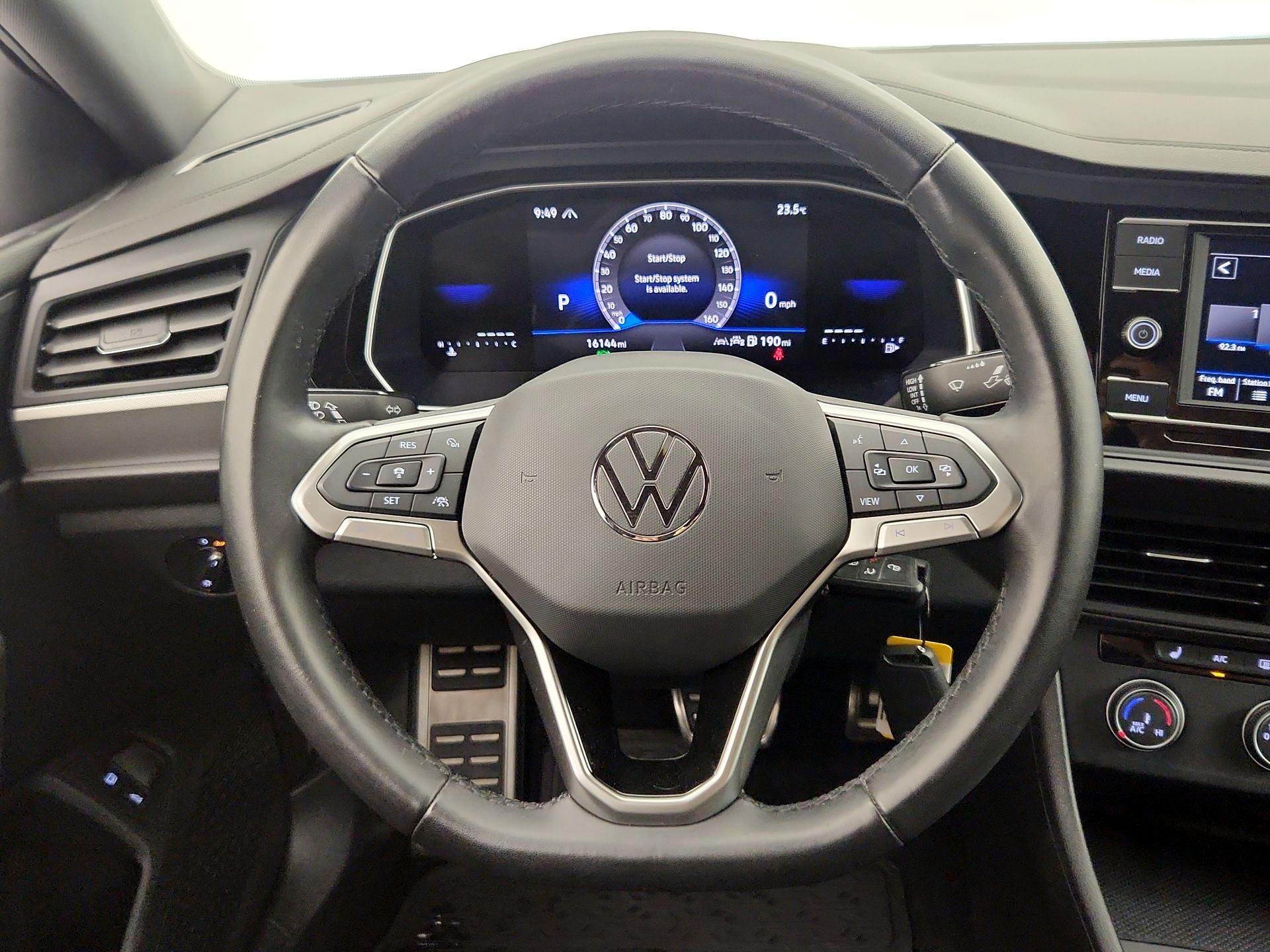 Thumbnail: 2024 Volkswagen Jetta - 10