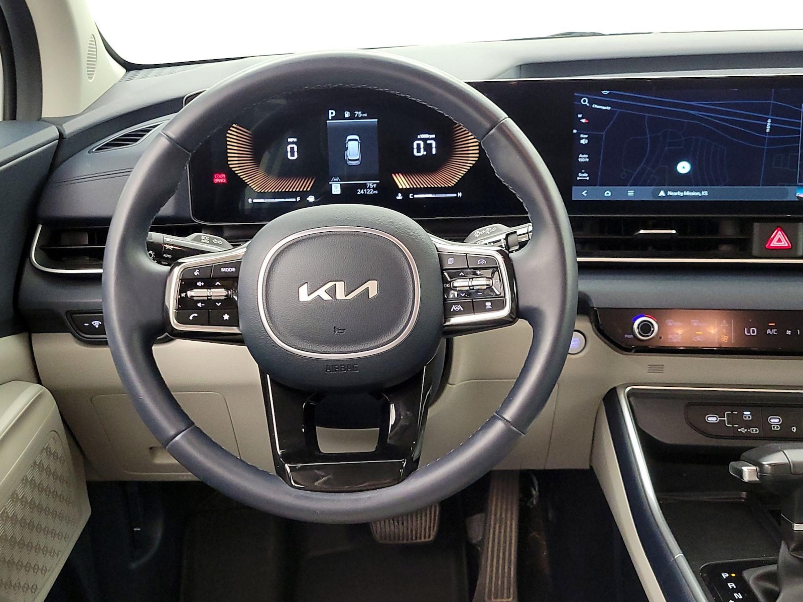 2025 Kia Carnival EX - Photo 11