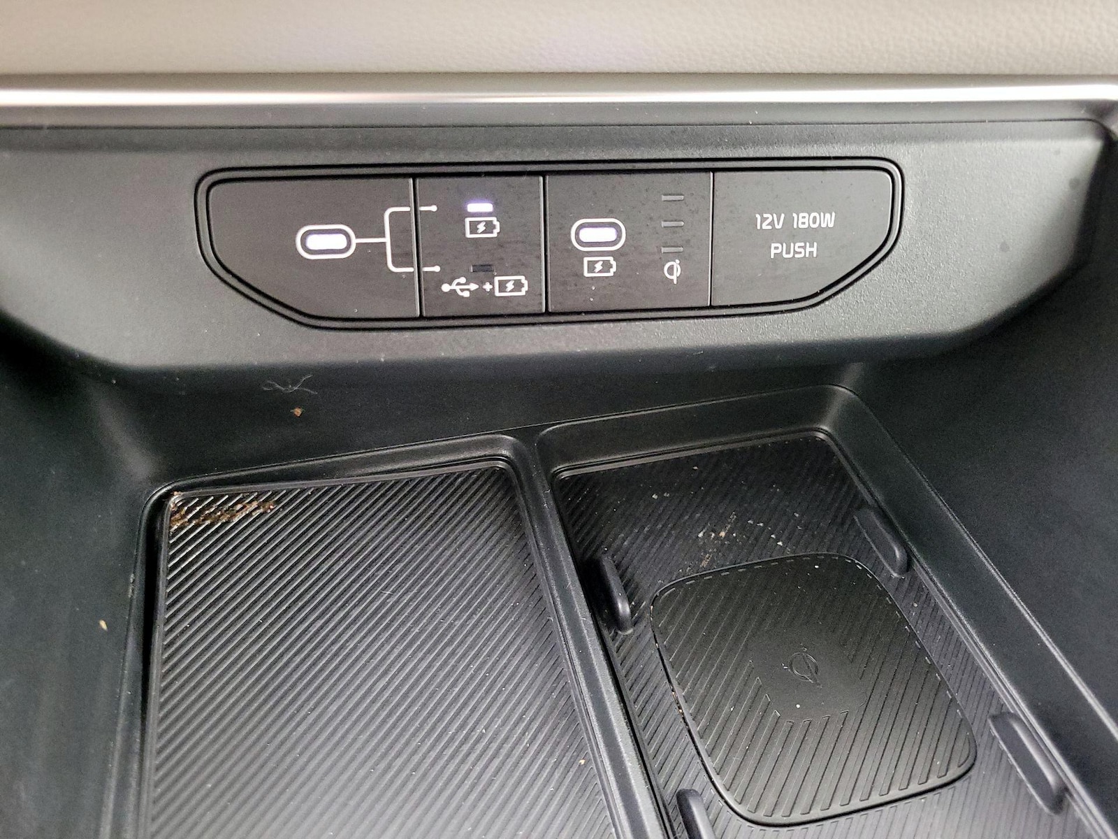 2025 Kia Carnival EX - Photo 20
