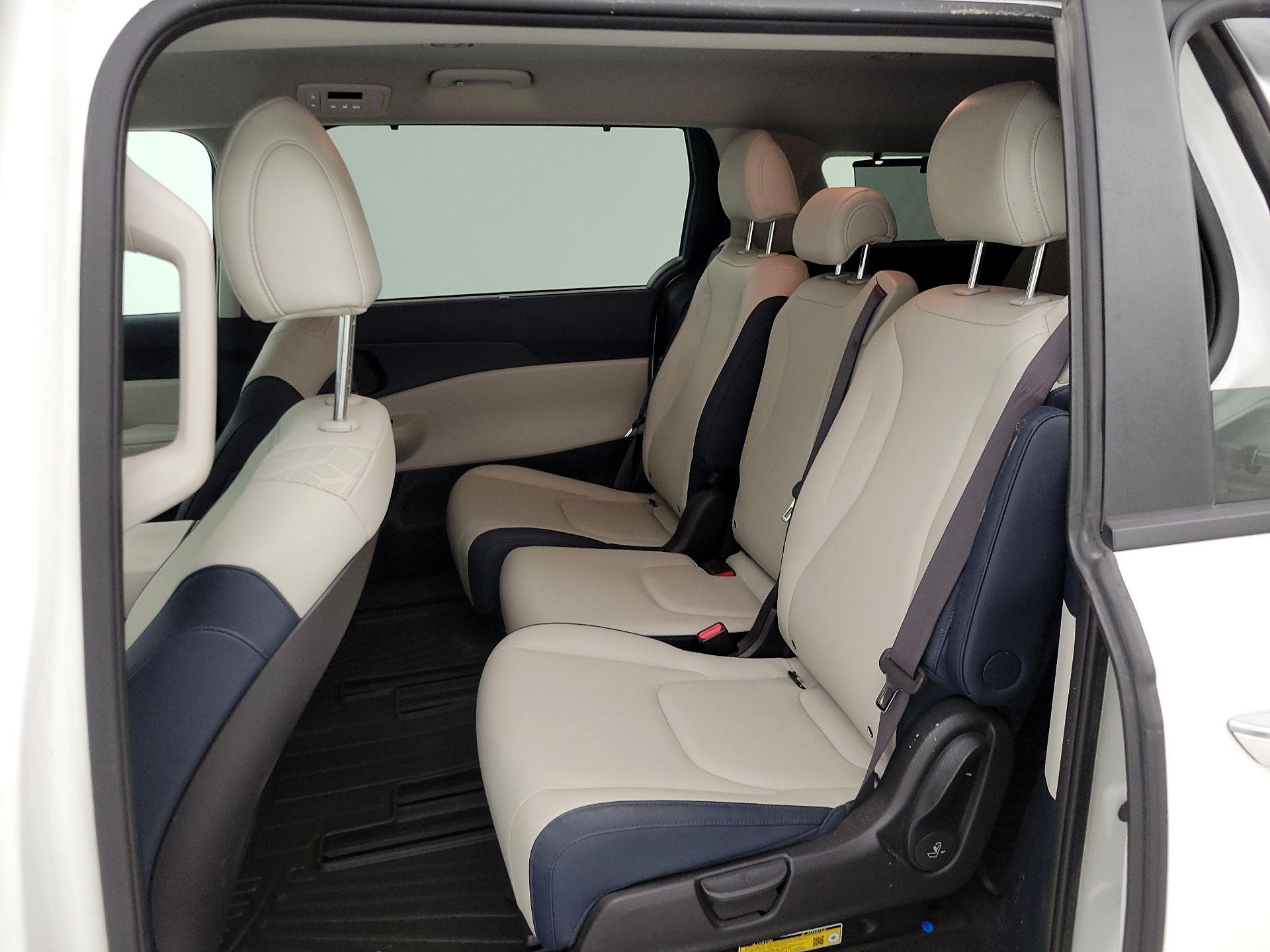 Thumbnail: 2025 Kia Carnival - 20