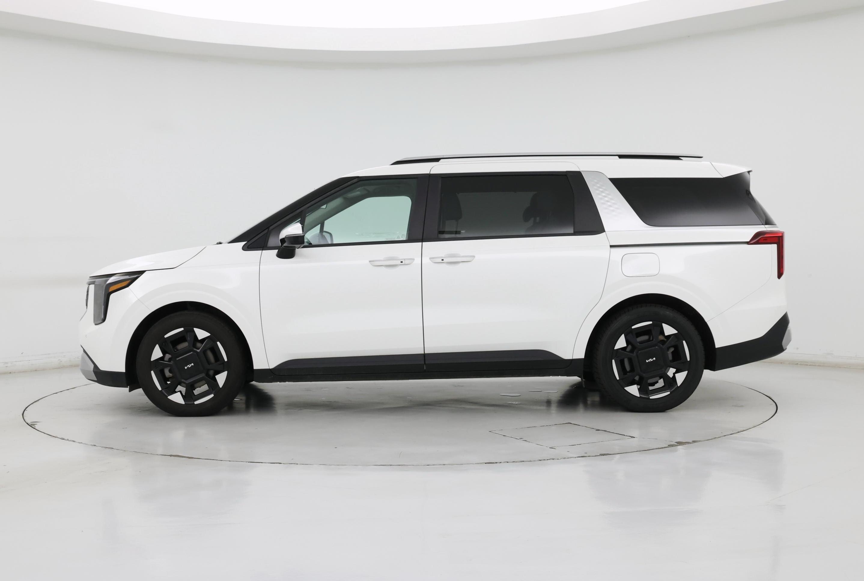 Thumbnail: 2025 Kia Carnival - 3
