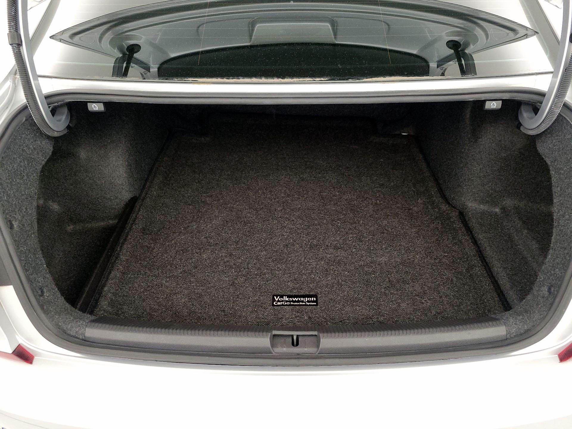 Thumbnail: 2016 Volkswagen Passat - 20