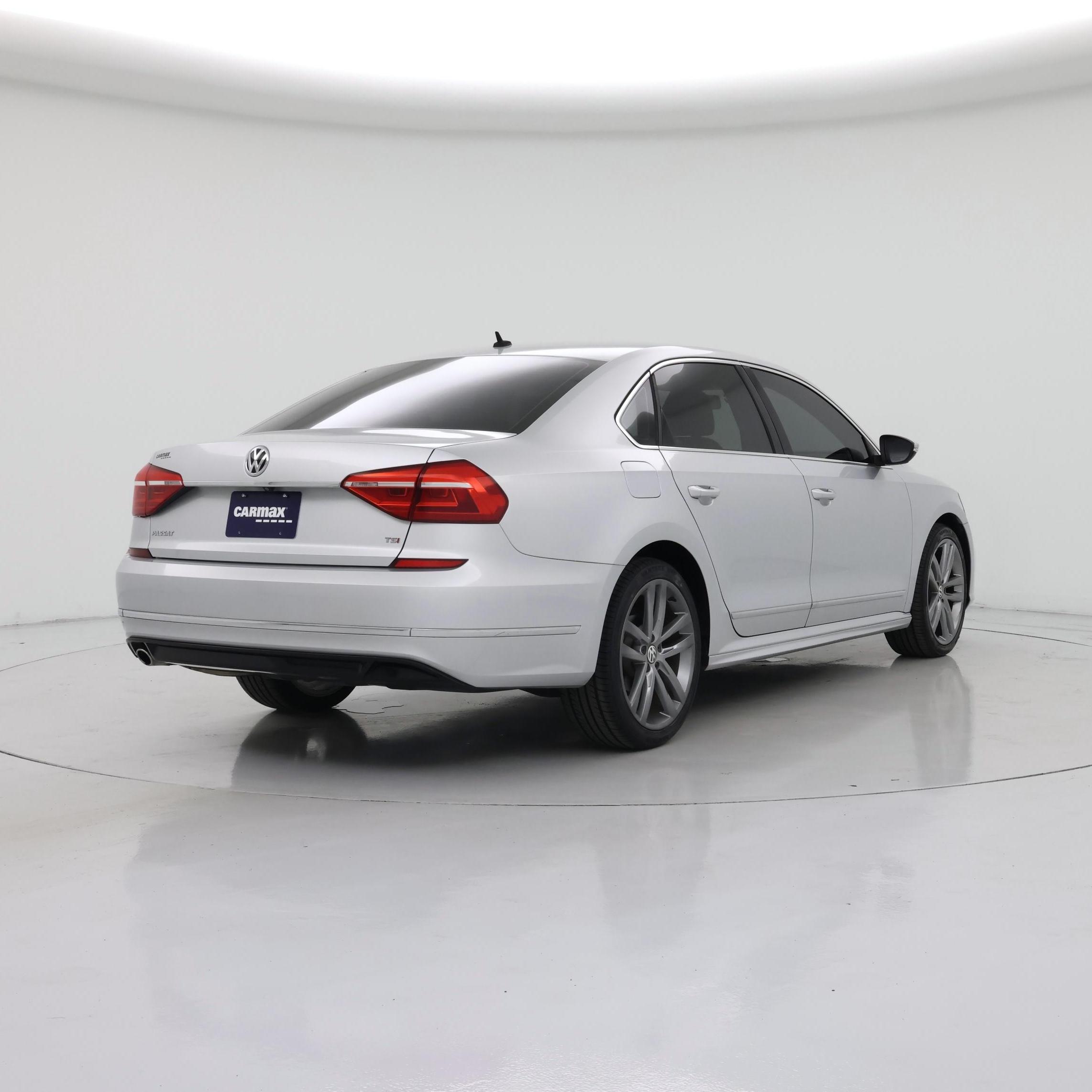 Thumbnail: 2016 Volkswagen Passat - 8